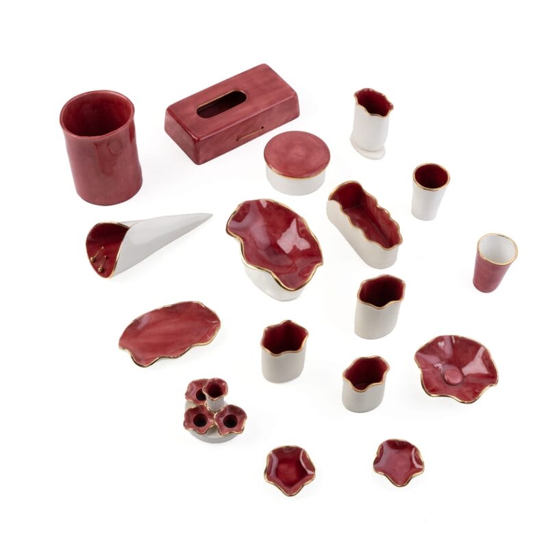 Idée Art Exclusive. Set of Burgundy Porcelain Bathroom Accessories.