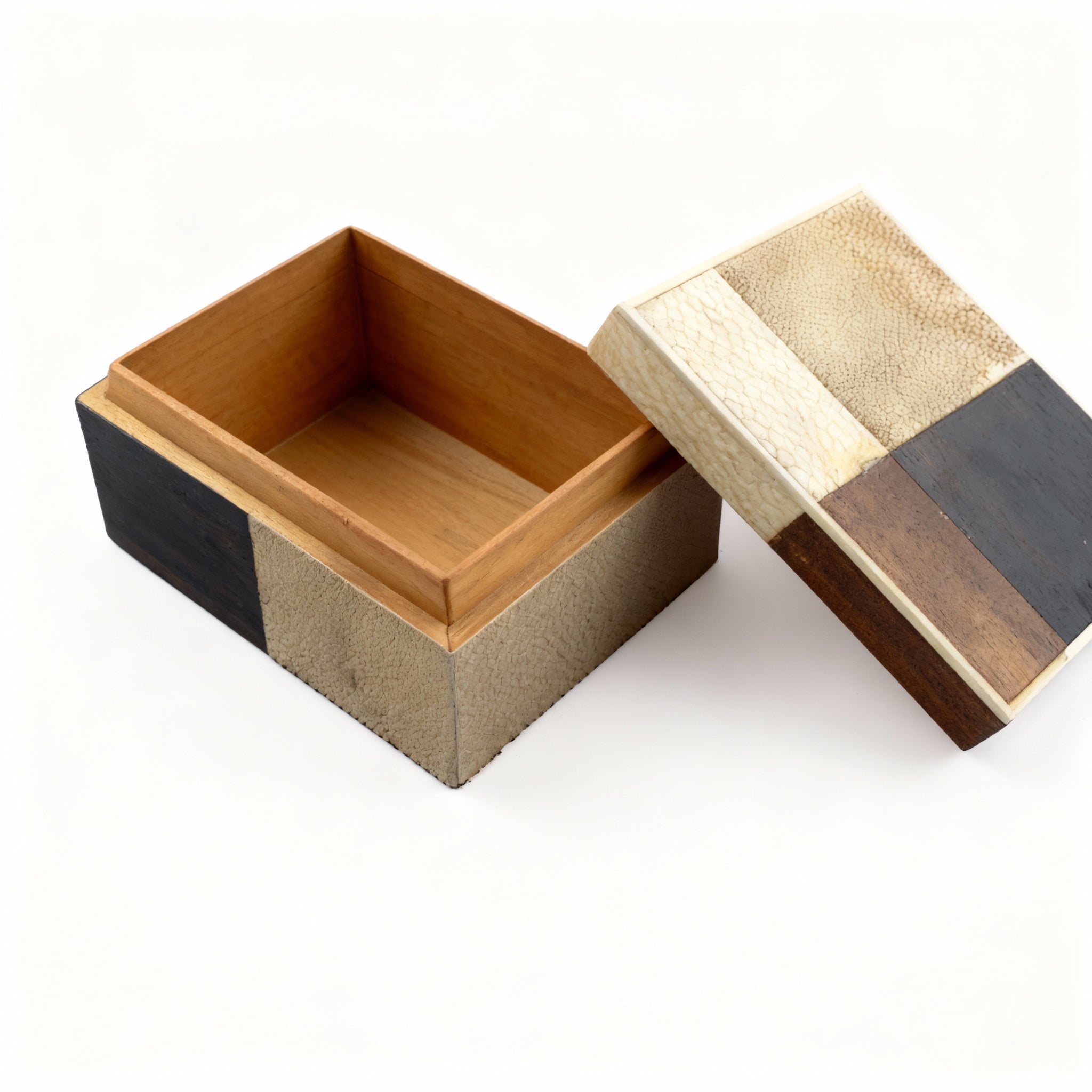 Idée Art Exclusive. Wooden Box with Leather Cover. Small Size