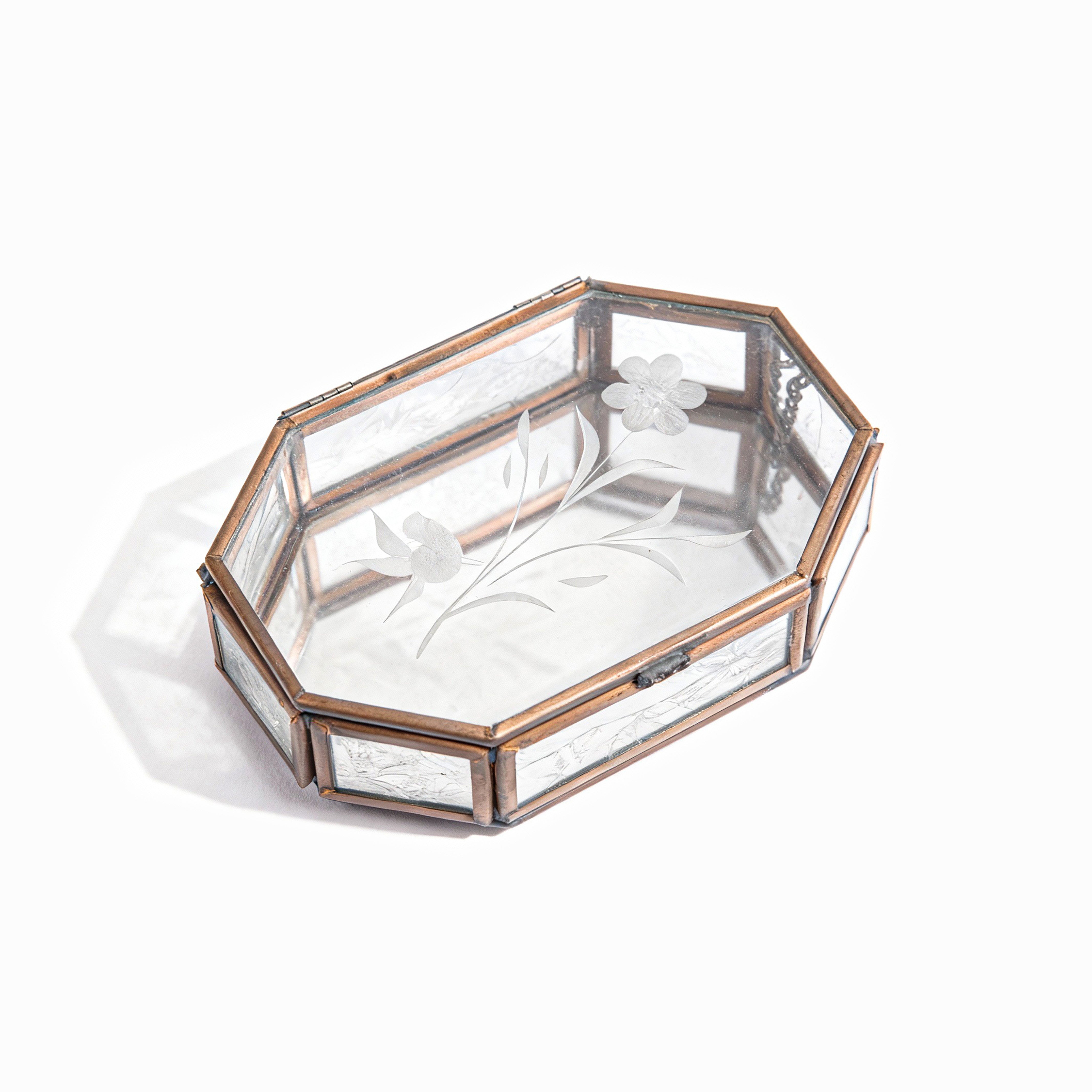 Idée Art Exclusive. Glass Souvenir Box with Floral Design.