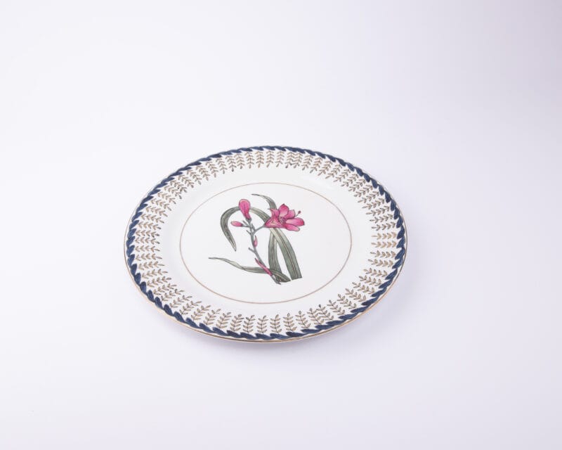 Idée Art Exclusive. Porcelain Decorative Plate with Flower Illustration. Large Size