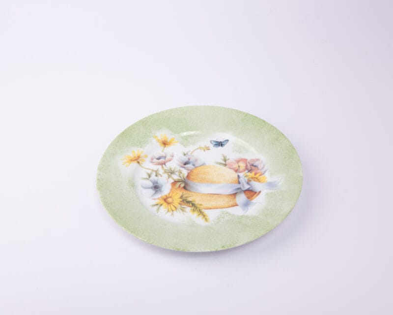 Idée Art Exclusive. Porcelain Decorative Plate with Hat Illustration. Small Size