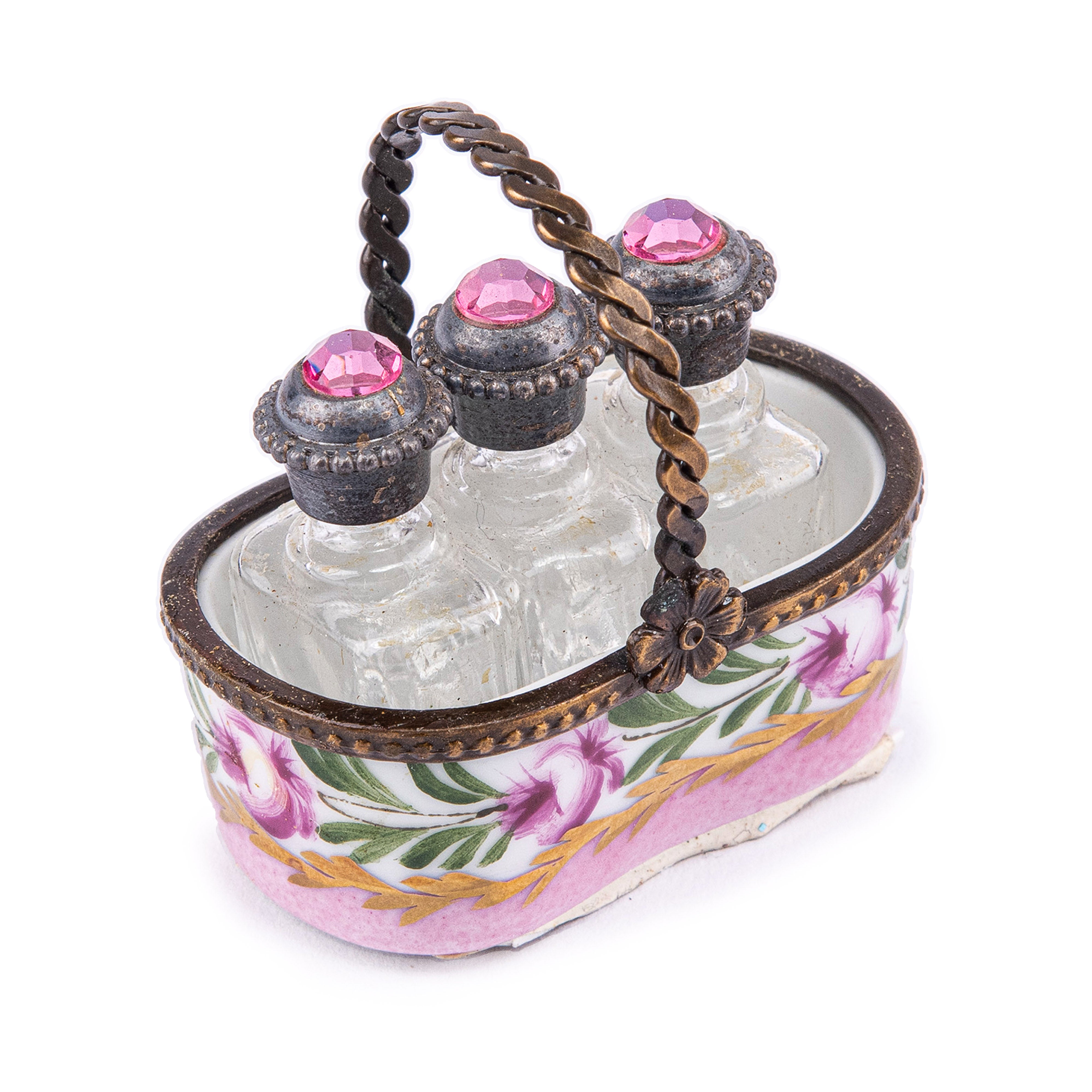 Idée Art Exclusive. Set of 3 Perfume Bottles in Pink Ceramic Basket. 3 ML
