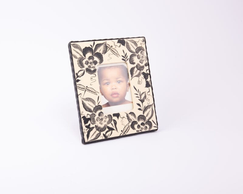 Idée Art Exclusive. Black & Beige Floral Picture Frame. Medium Size