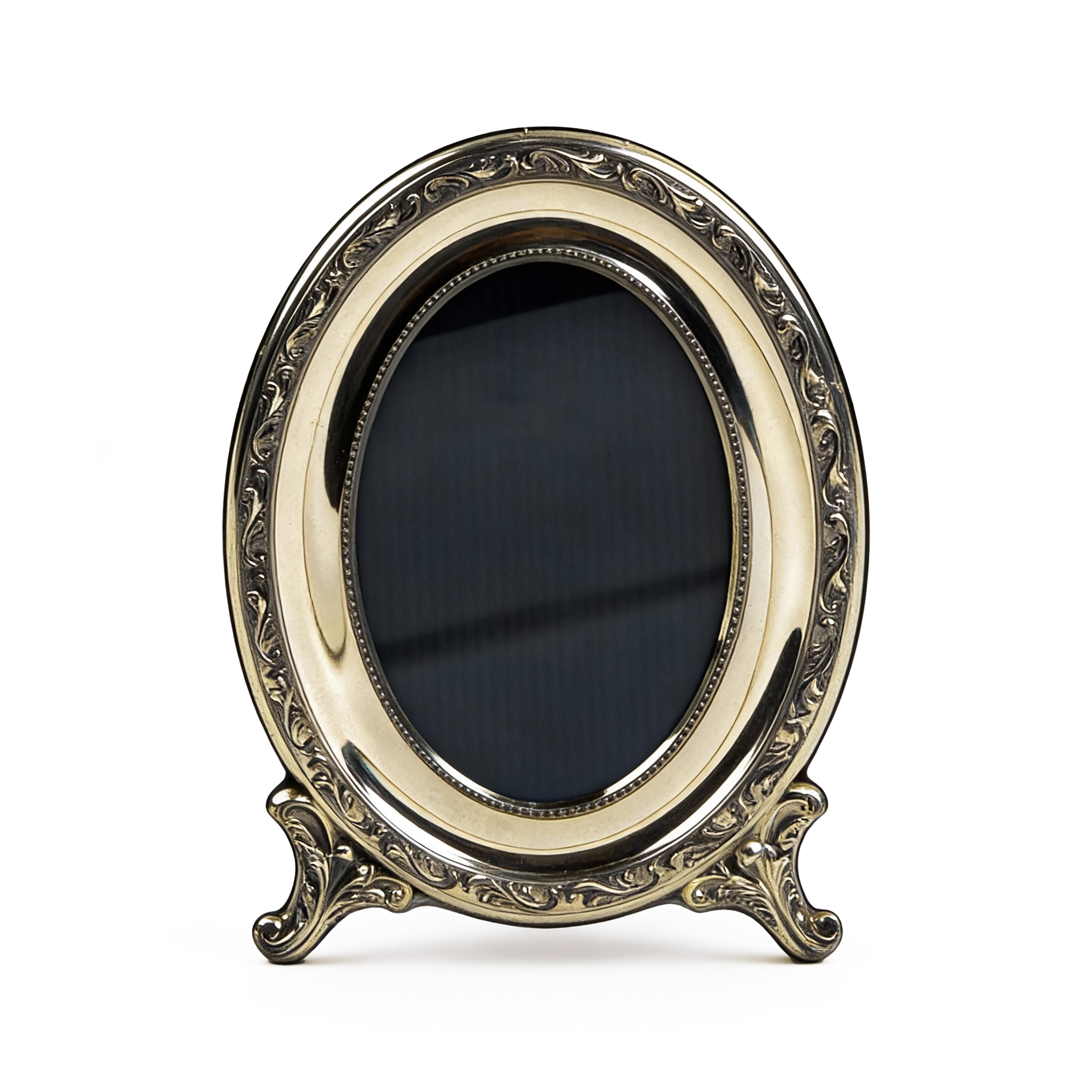 Idée Art Exclusive. Silver Oval Shaped Photo Frame. Small Size