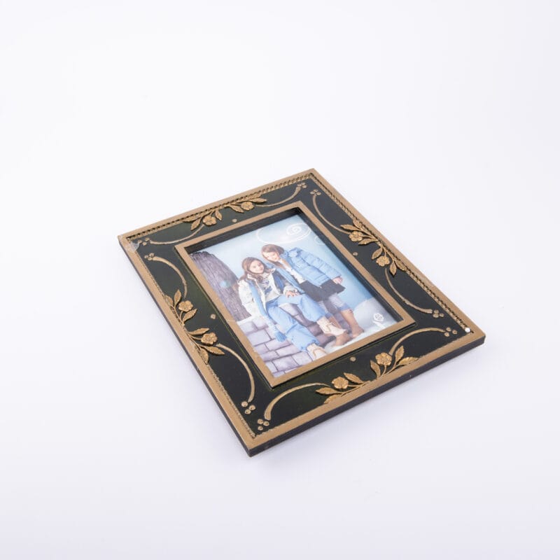 Idée Art Exclusive. Green Wooden Picture Frame. Medium Size