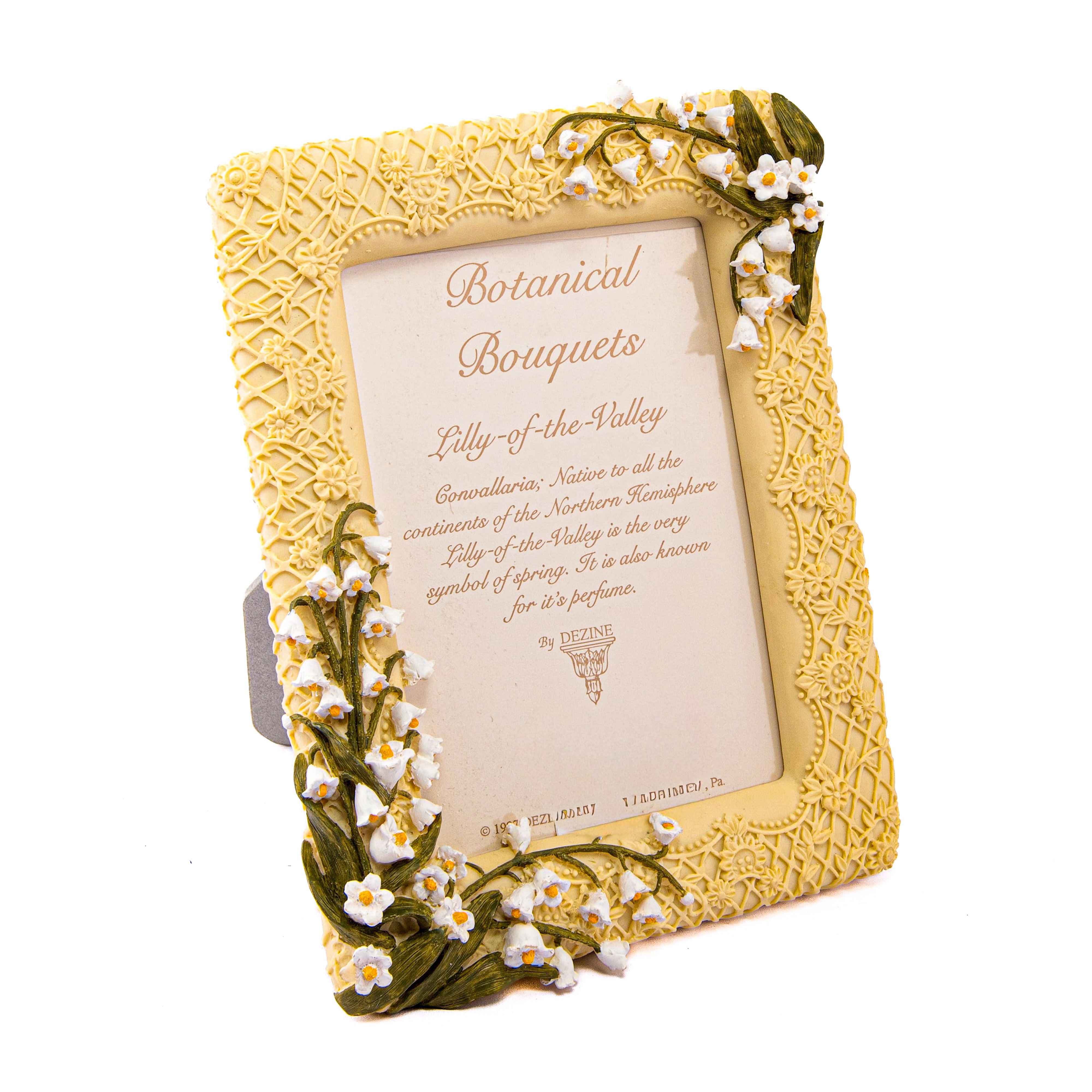 Idée Art Exclusive. Porcelain Picture Frame with Botanical Bouquet Design. Medium Size