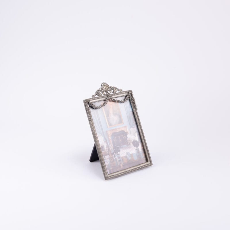 Idée Art Exclusive. Roman Style Picture Frame. Medium Size