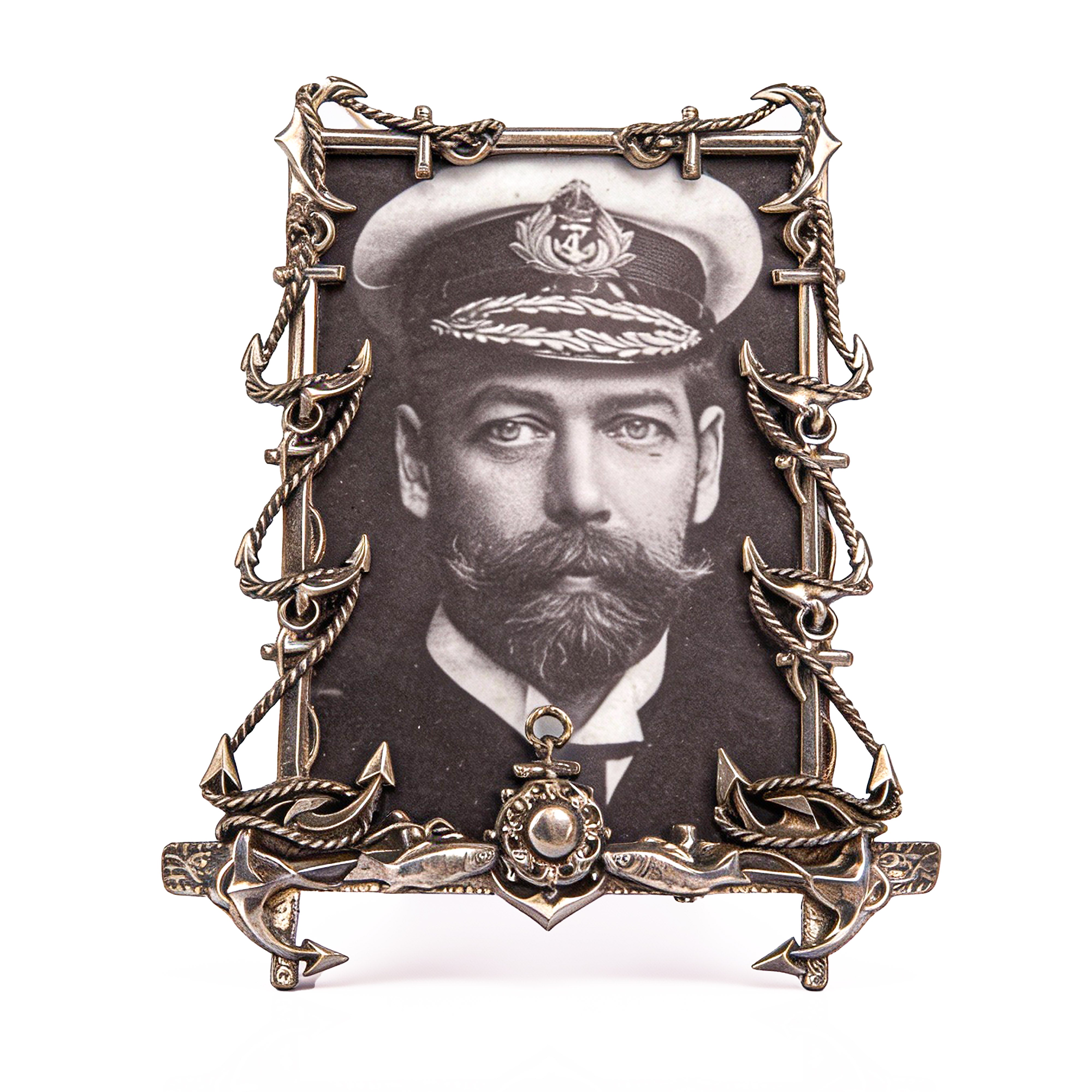 Idée Art Exclusive. Silver Picture Frame Designed with Anchors. Medium Size