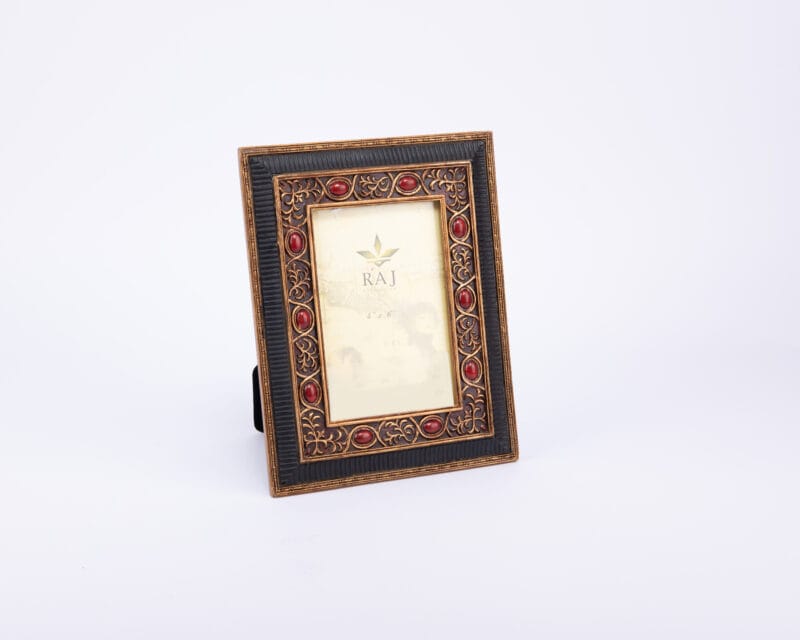 Idée Art Exclusive. Picture Frame Studded with Red Stones. Medium Size