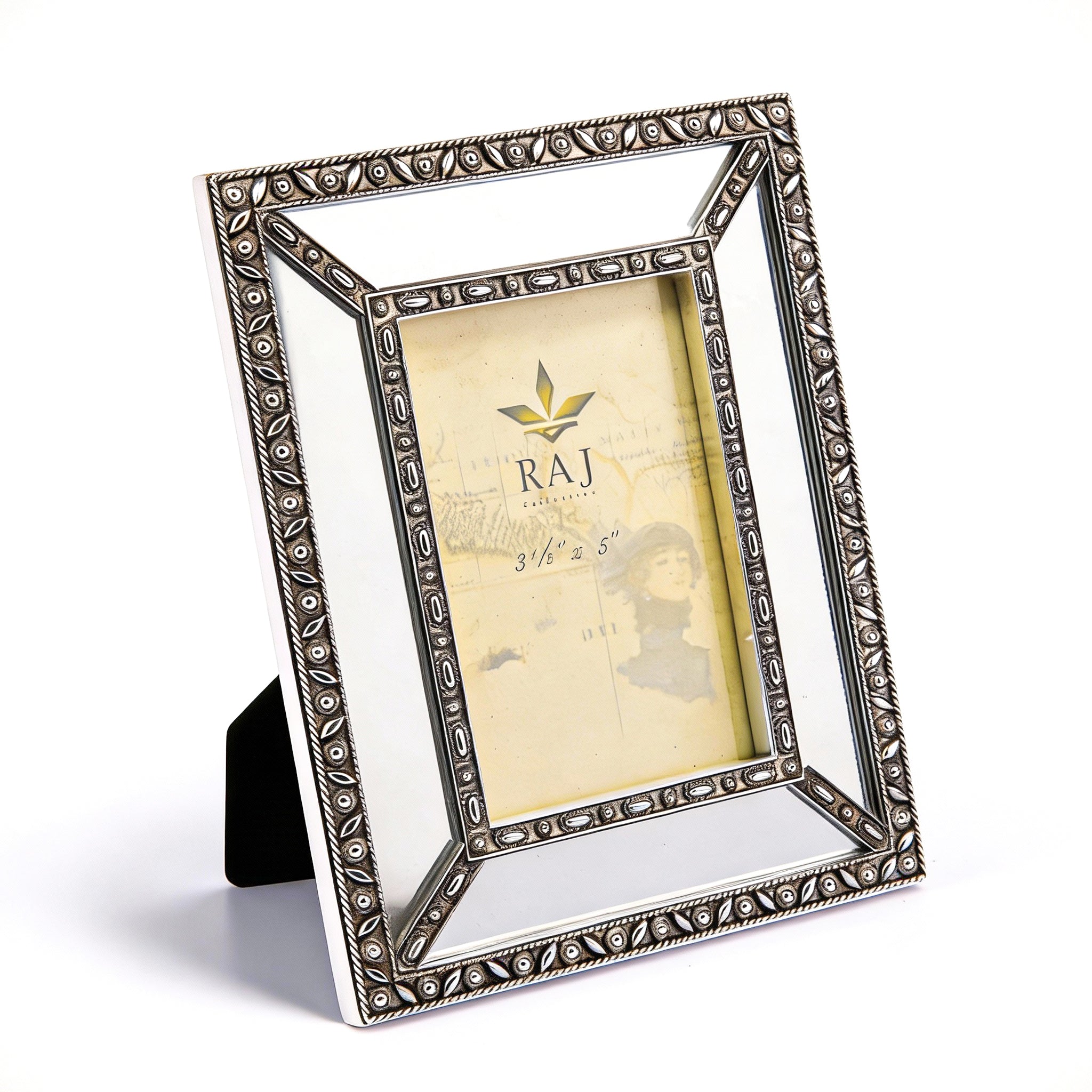 Idée Art Exclusive. Silver Picture Frame. Medium Size