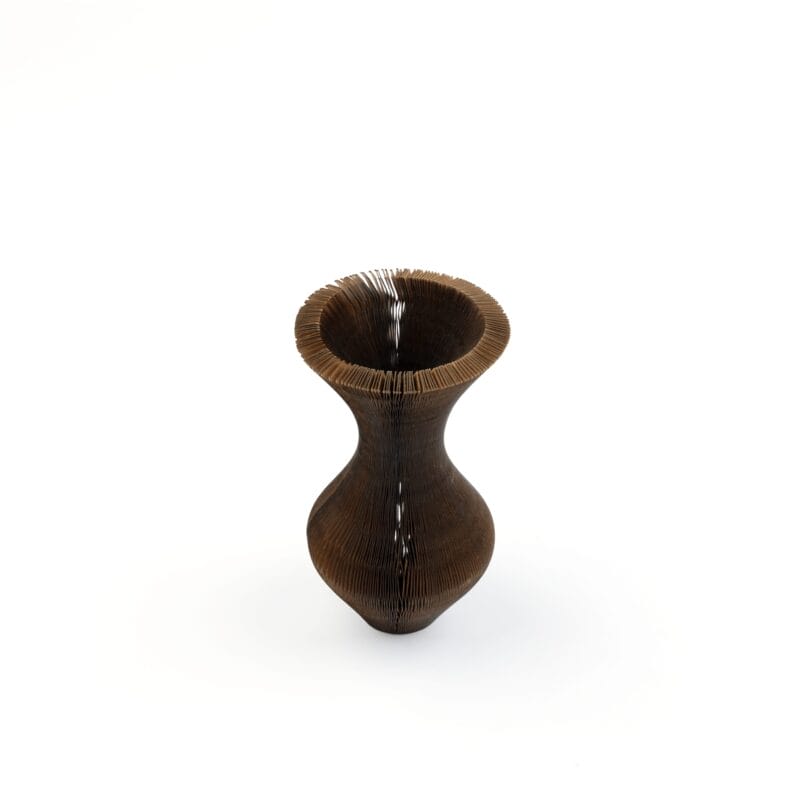 Idée Art Exclusive. Eco-Friendly Brown Paper Vase.