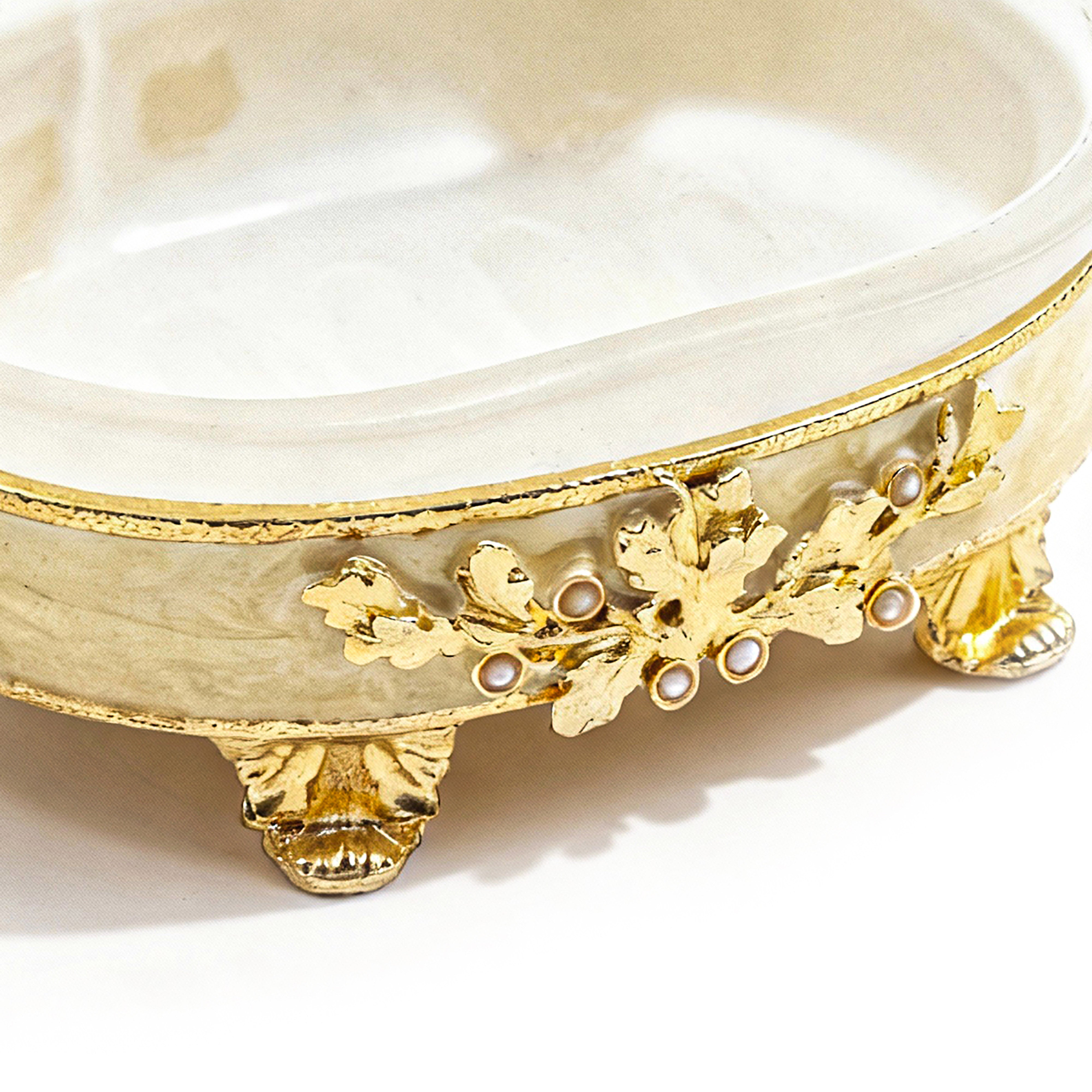 Mike + Ally. Soap Dish. Available in Small Size and in Three Colours (Beige, Amber and Olive), featuring a frosted crystal top and a base crafted from high-end metal and enamel.