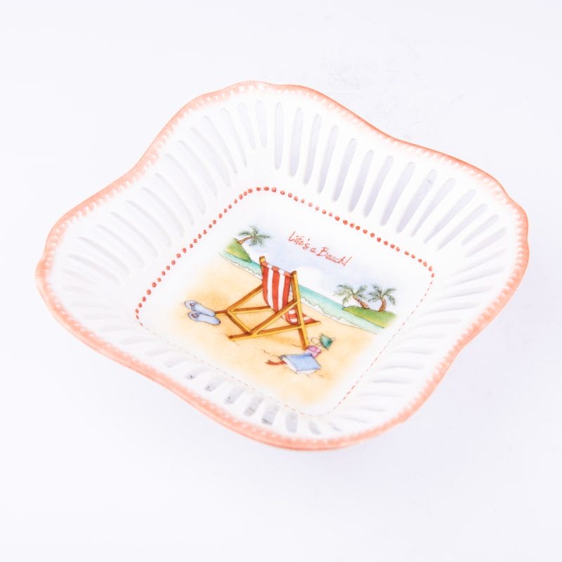 Ann Marie Murray. Porcelain Decorative Plate with Beach Illustration