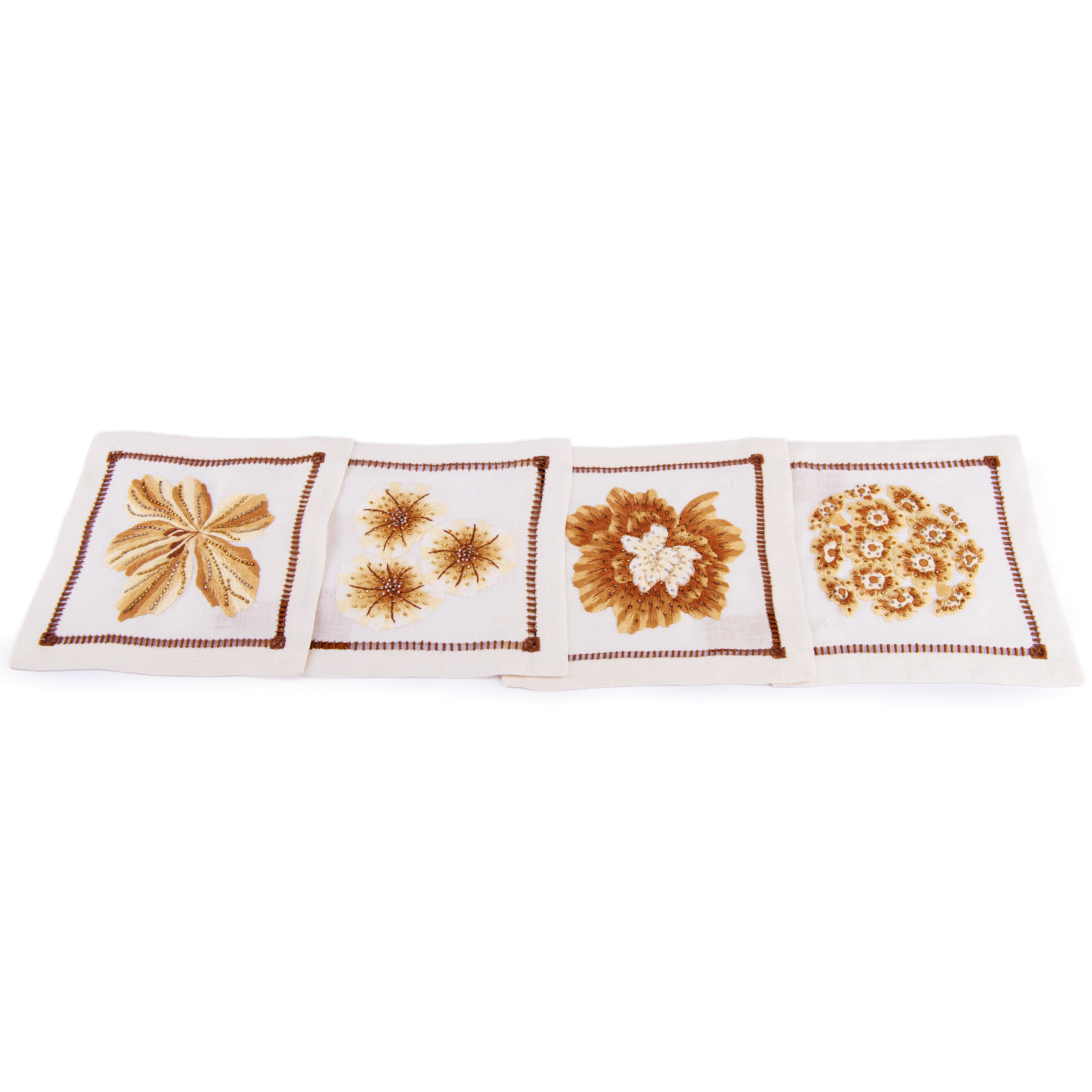 Jay Strongwater. A Set of 4 Dinner Napkins in Different Floral Design. Small Size