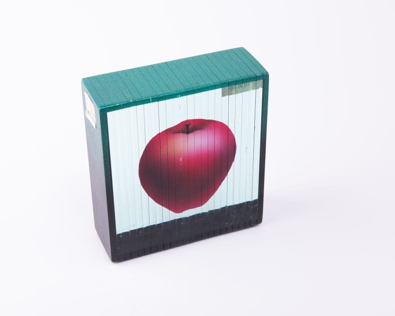 Mary Kay Simoni. Glass Figurine Designed with 3D Apple. Small Size