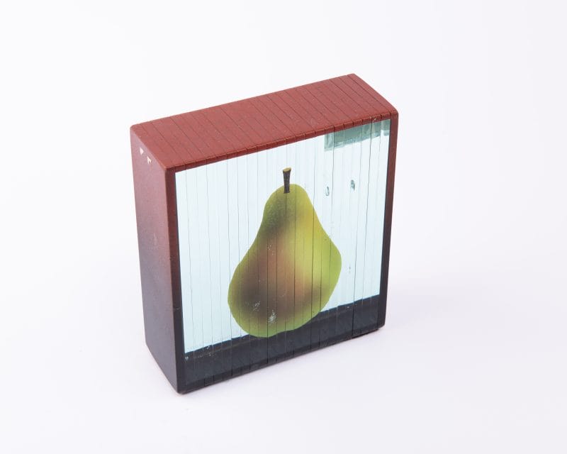 Mary Kay Simoni. Glass Figurine Designed with 3D Pear. Small Size