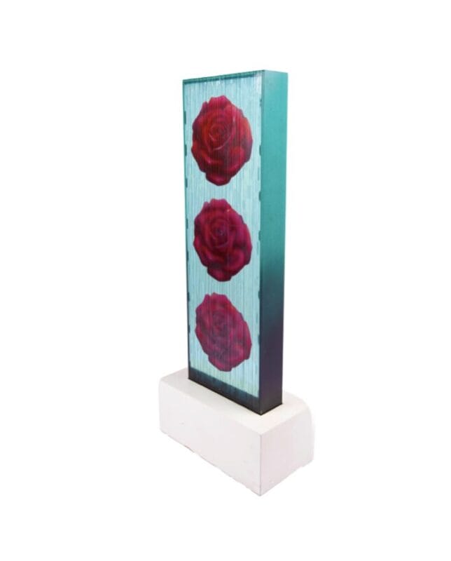 Mary Kay Simoni. Crystal Sculpture Featuring 3D Design of Roses. Large Size