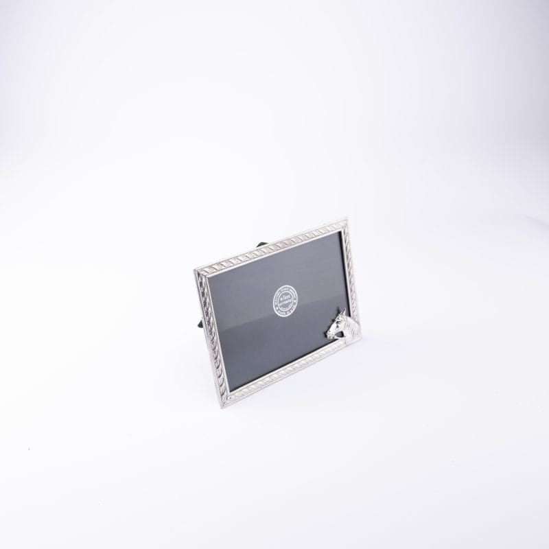 إطار صور فضي مُزين برأس حصان من إلياس آرتميتال. حجم متوسط