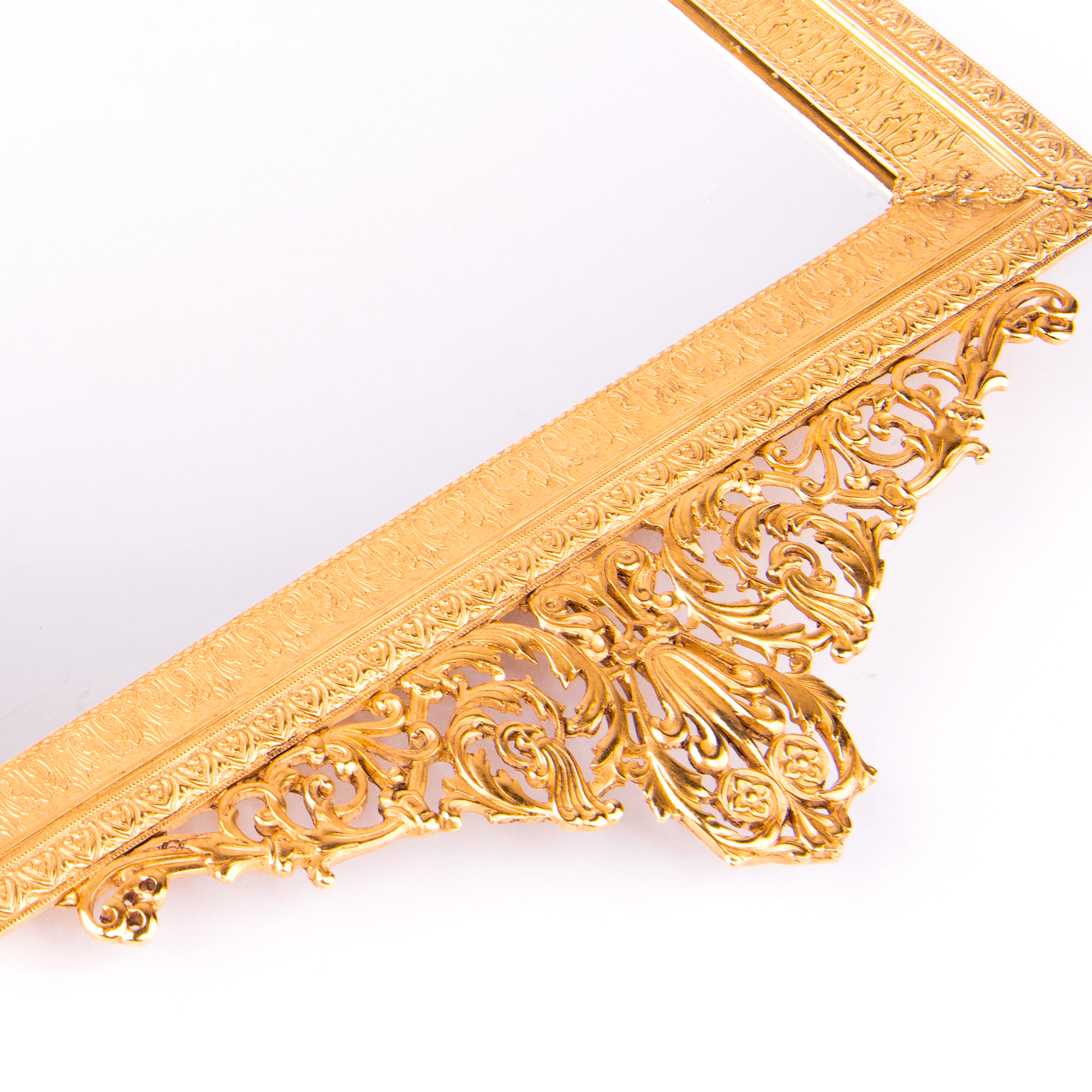 Elias Artmetal. Handmade Imperial Decorative Tray