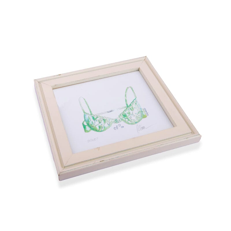 لوحة فنية جدارية بتصميم حمالة صدر خضراء من سبيتشر آند كو