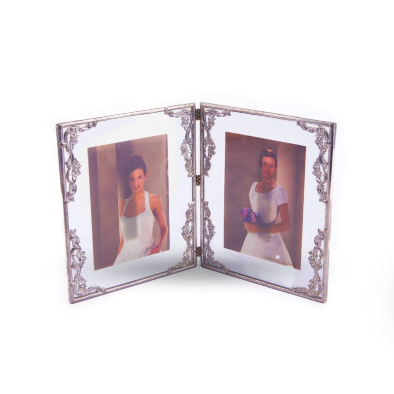 إطار صور بتصميم مزدوج باللون الفضي من ذه جلاسيري. متوسط الحجم