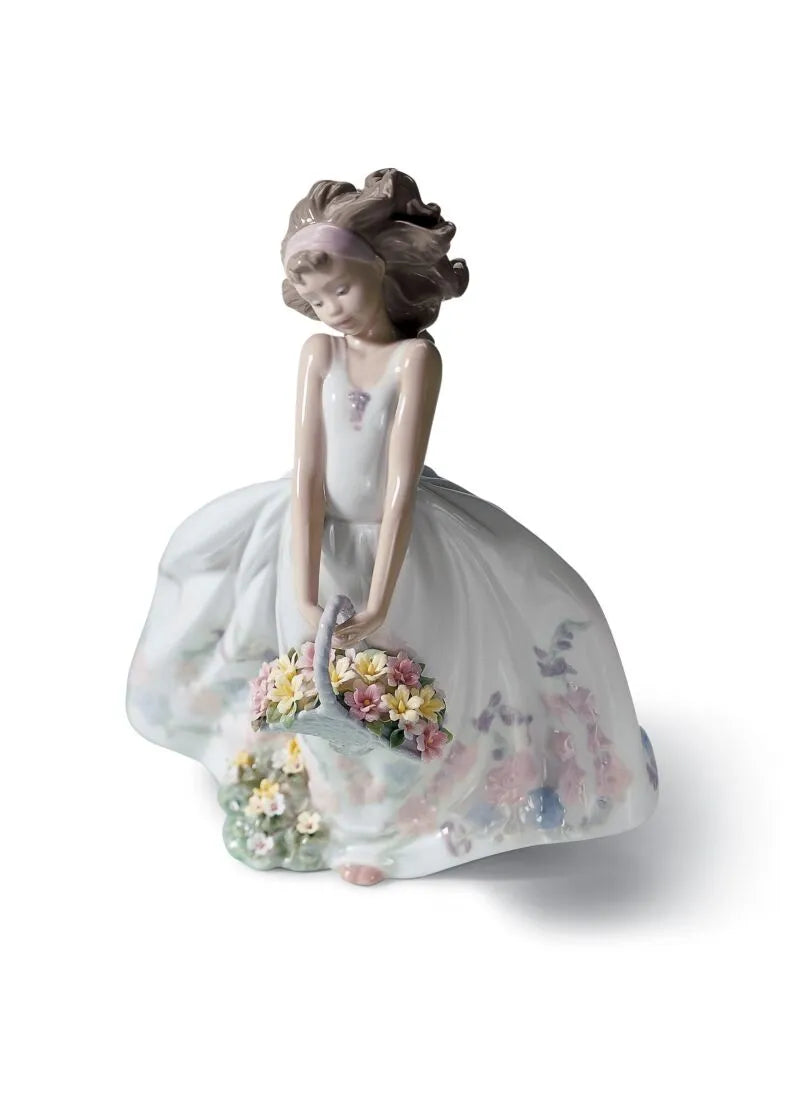Lladró. Flower Girl Figurine. Large Size