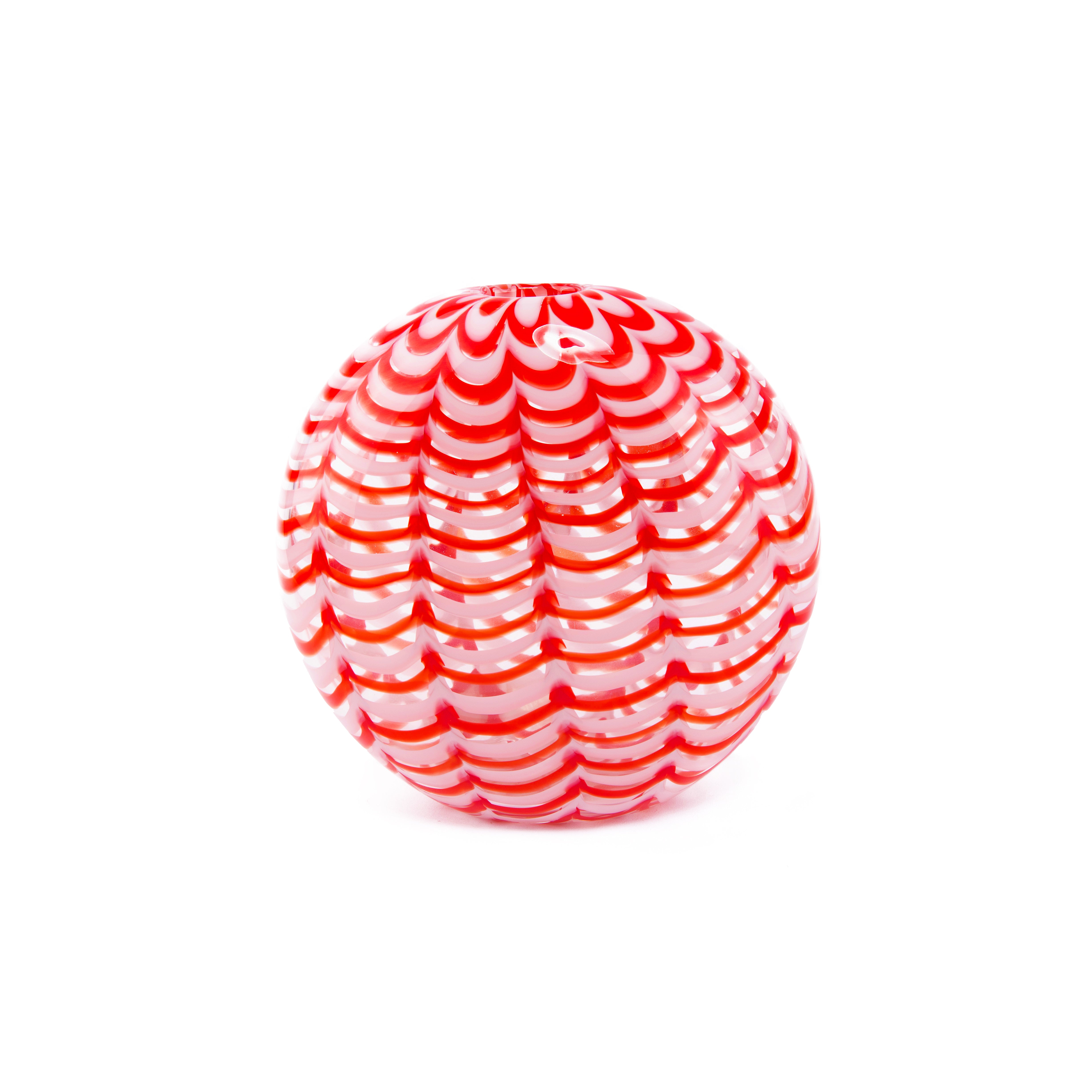 Seguso Gianni. Red & White Glass Vase. Large Size