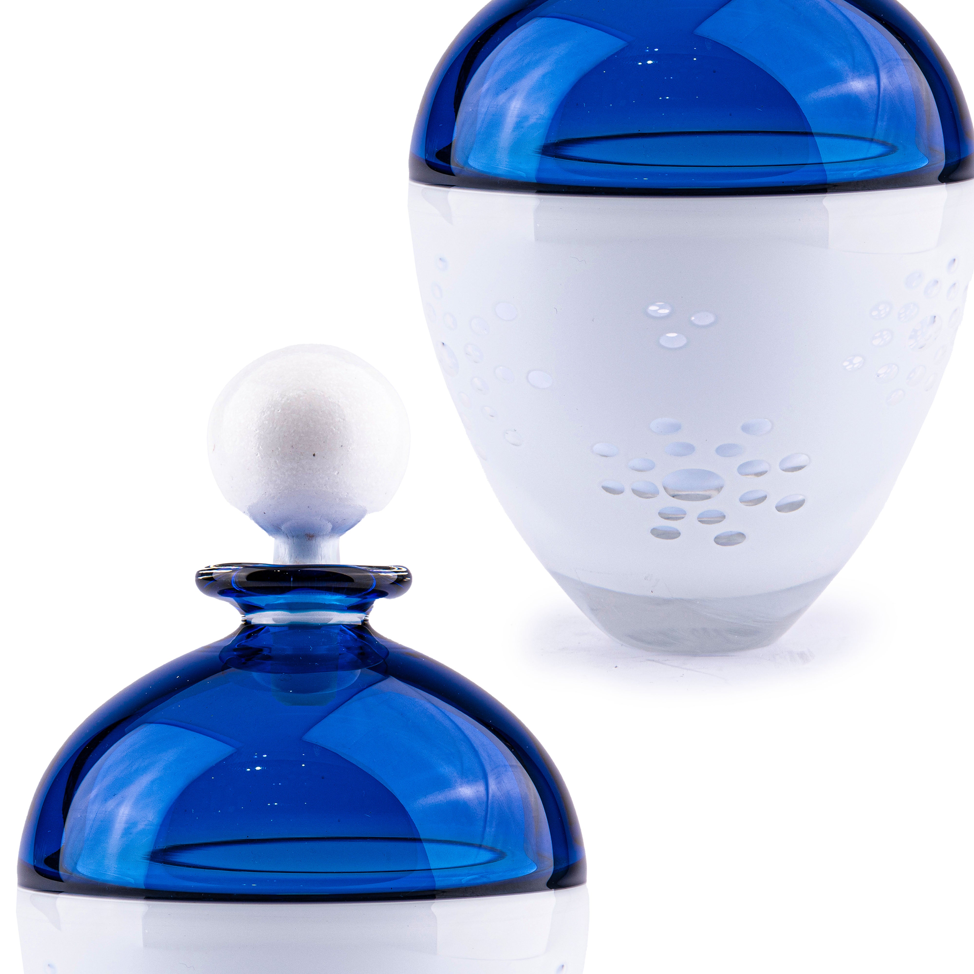 Stuart Akroyd Glass. Glass Perfume Bottle. 500 ML