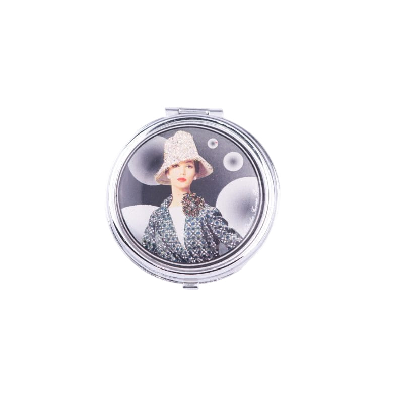 Natasha Farina Paris. Purse Ashtray Showcasing A Lady