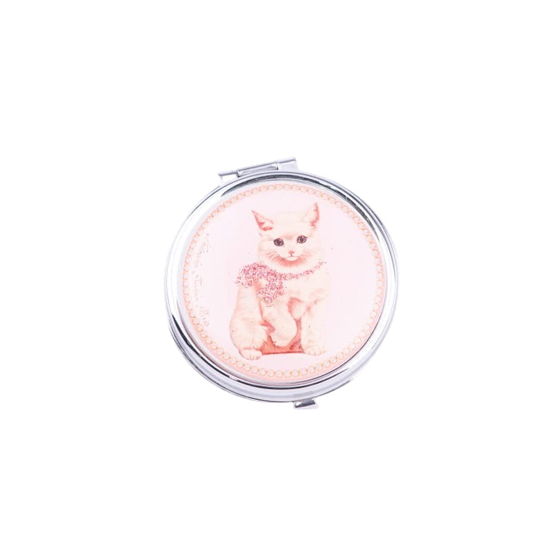 منفضة سجائر بحجم الجيب بتصميم قطة من نتاشا فارين