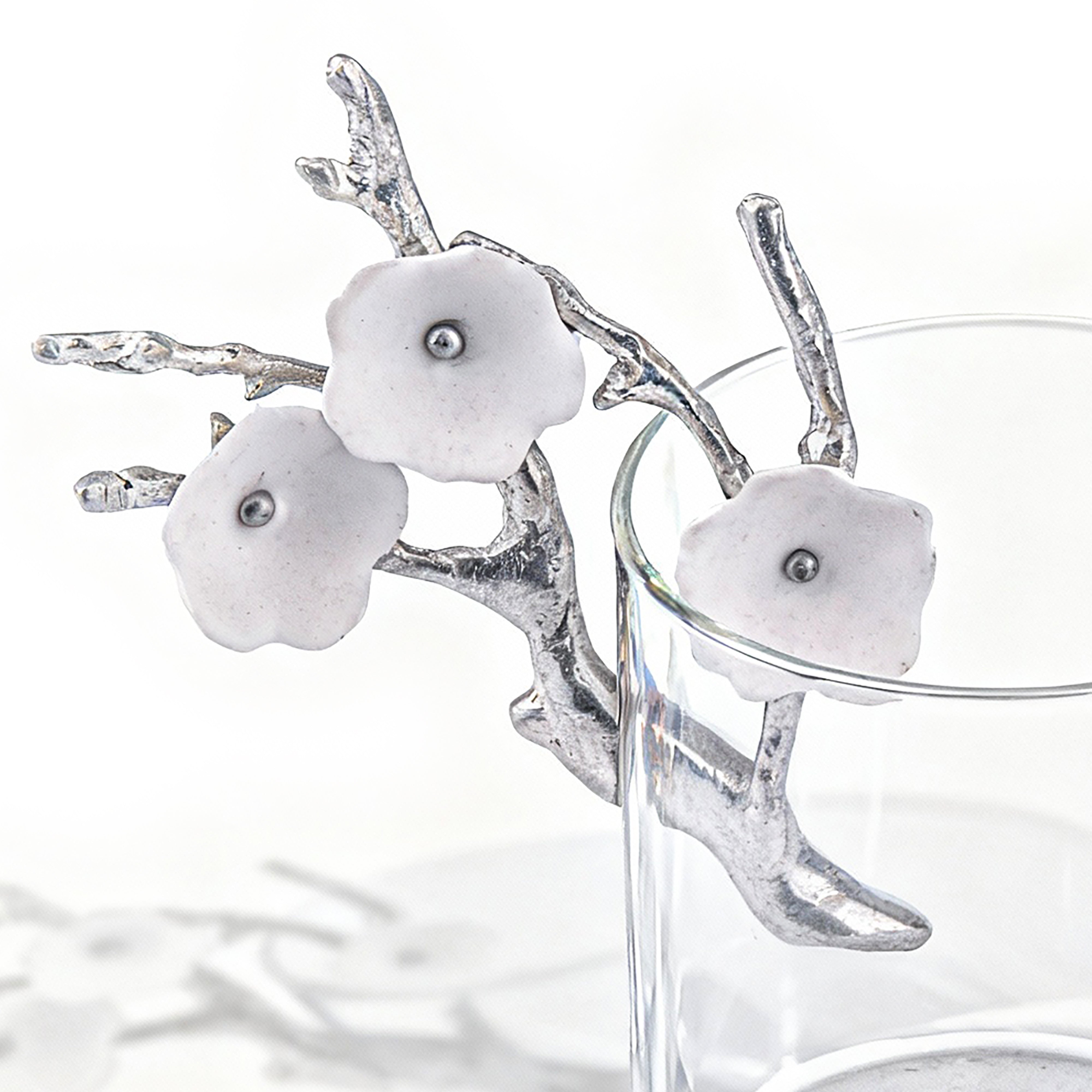 Vanessa Mitrani. A Blossom Mug