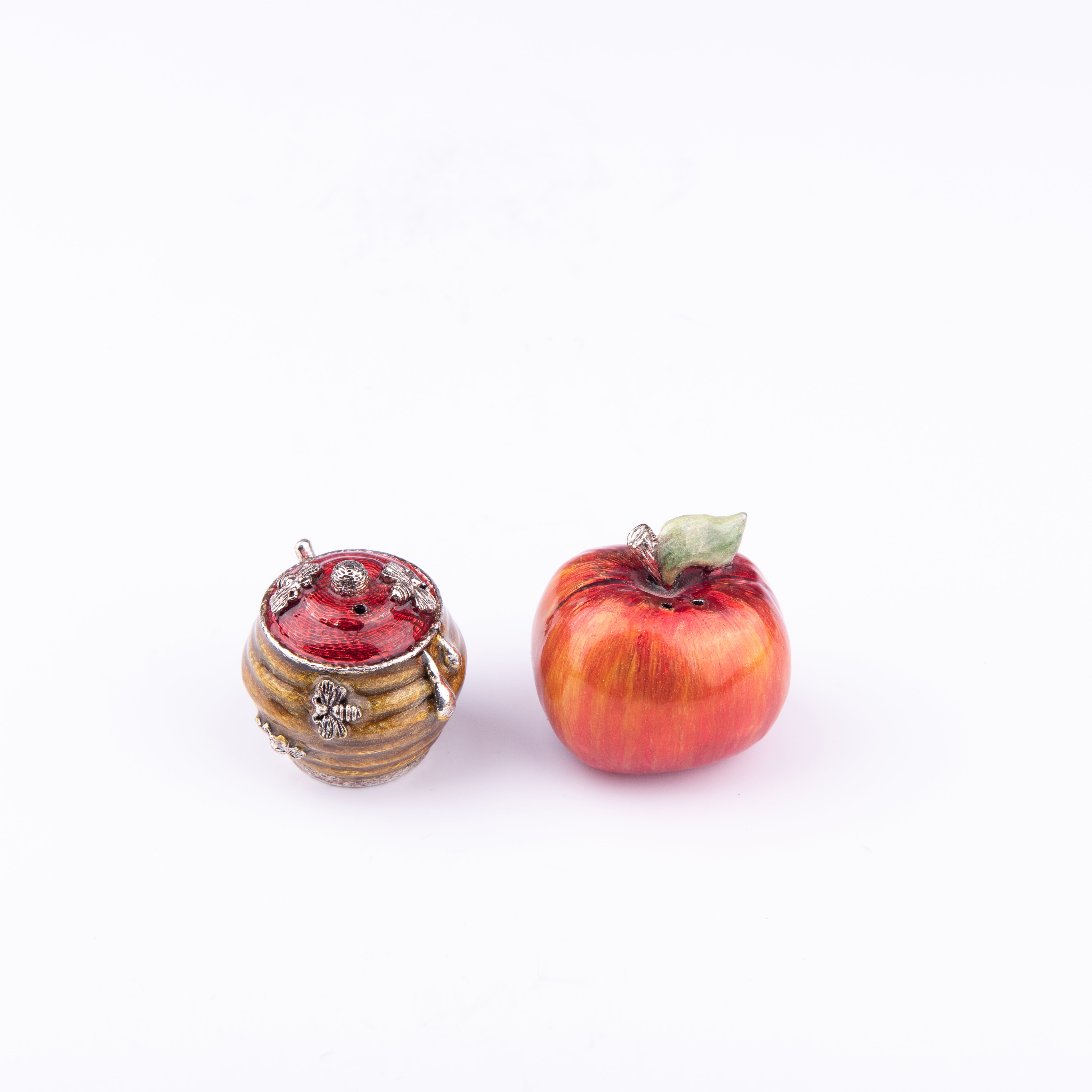 Quest Gifts & Design. Salt & Pepper Set in Apple & Honey Jar Design