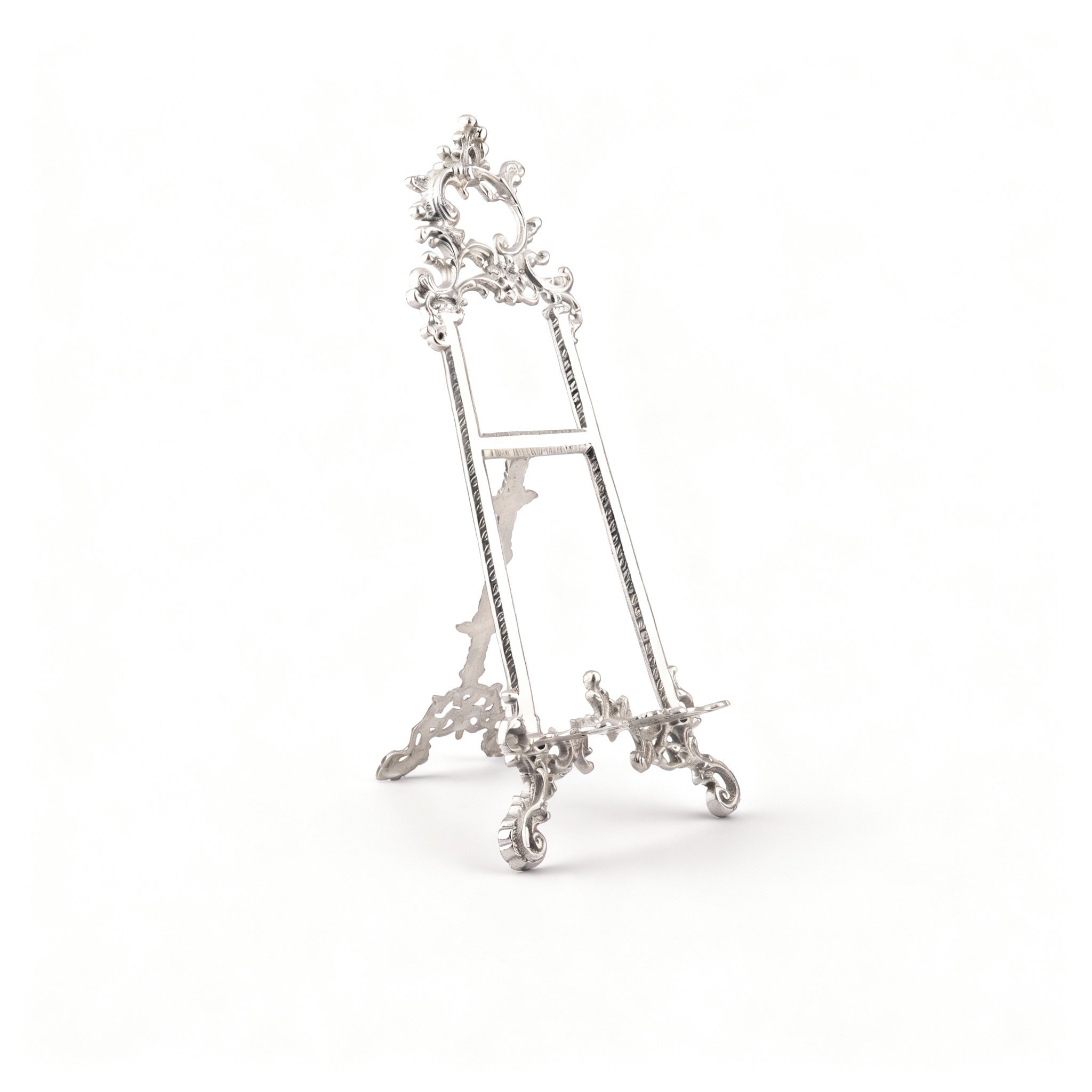 Liards. Silver Easel.