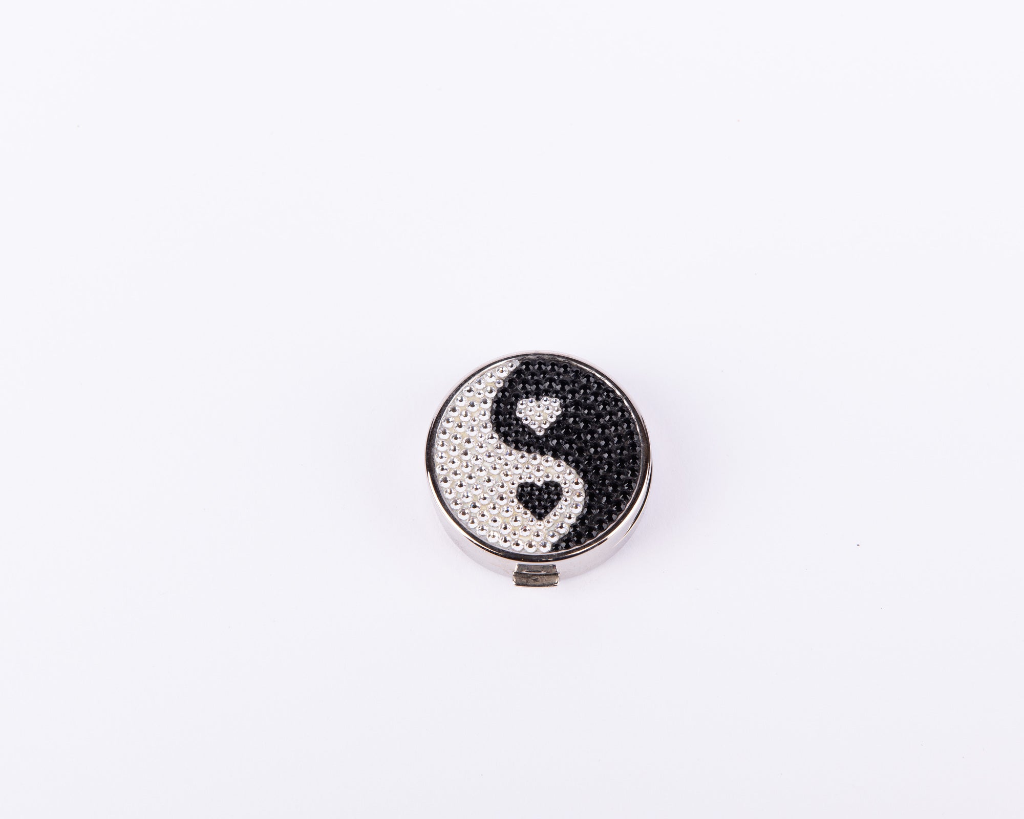 Stephanie Imports. Round Pills' Case Featuring Yin Yang Design