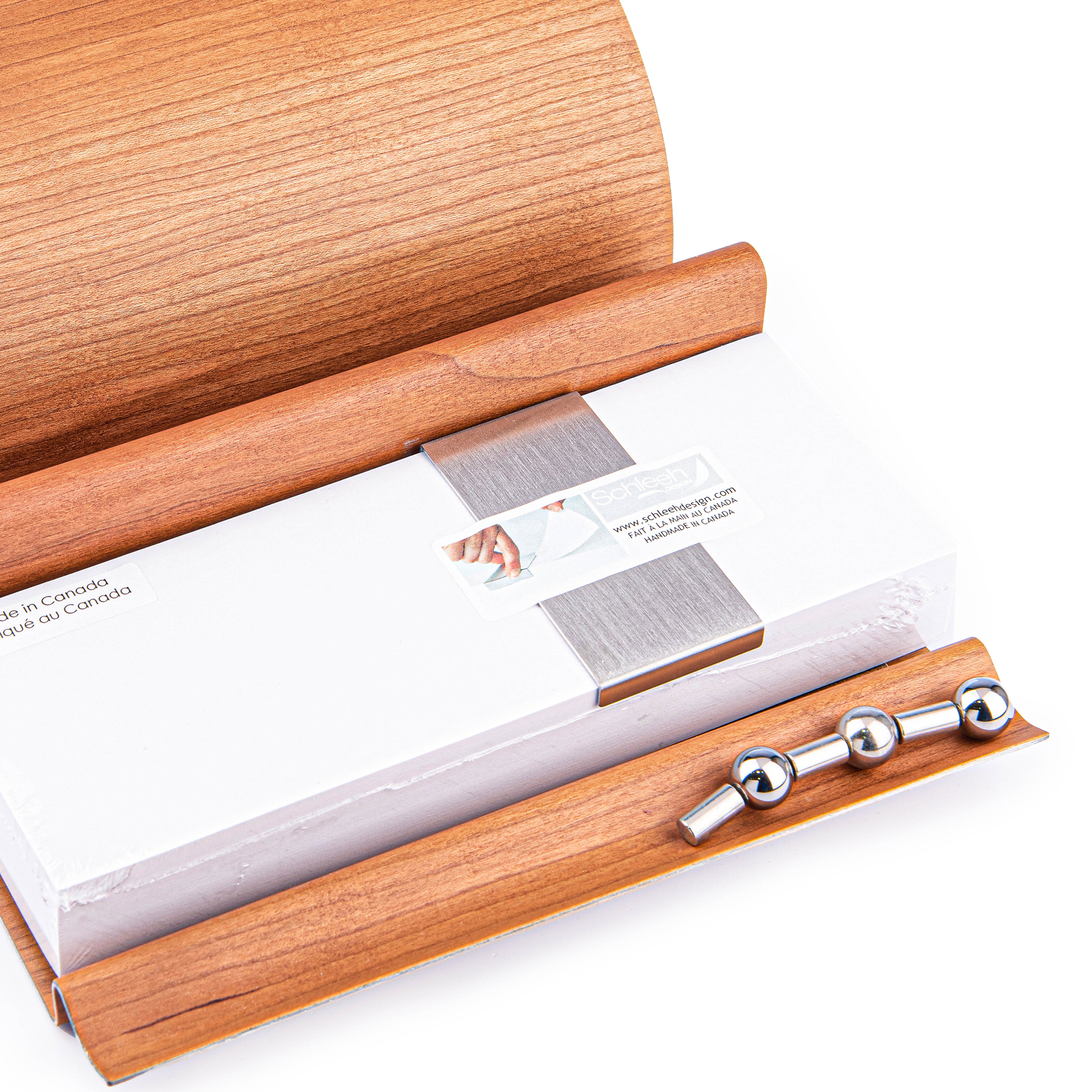 Schleeh Design. Notepad with Wooden Board