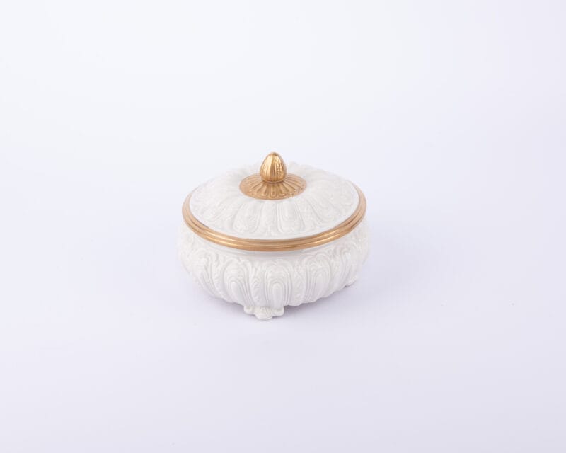 Villari. Montesquieu Souvenir Box. Medium Size