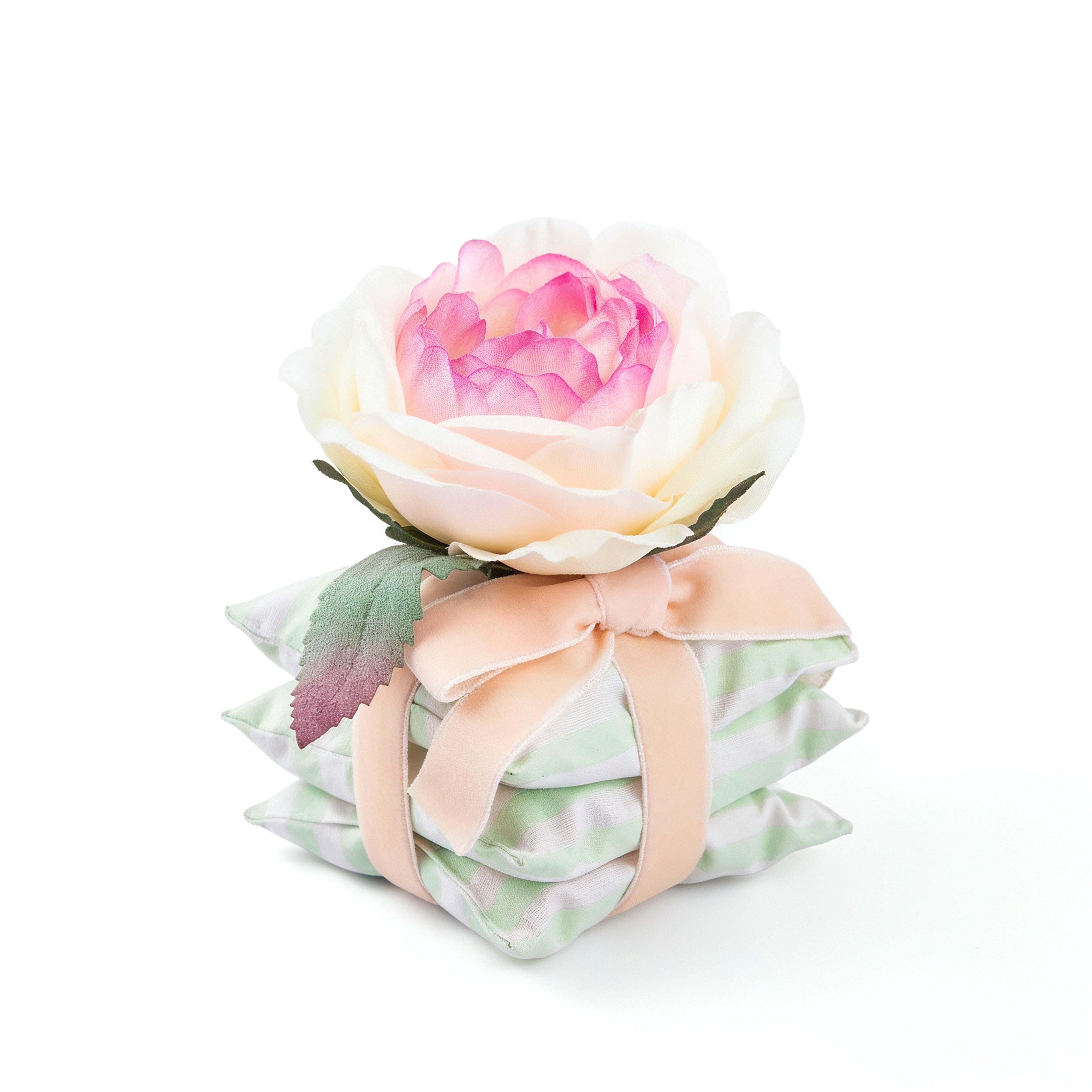 Atelier Catherine Masson. Aroma Diffuser in Pyramid Shape