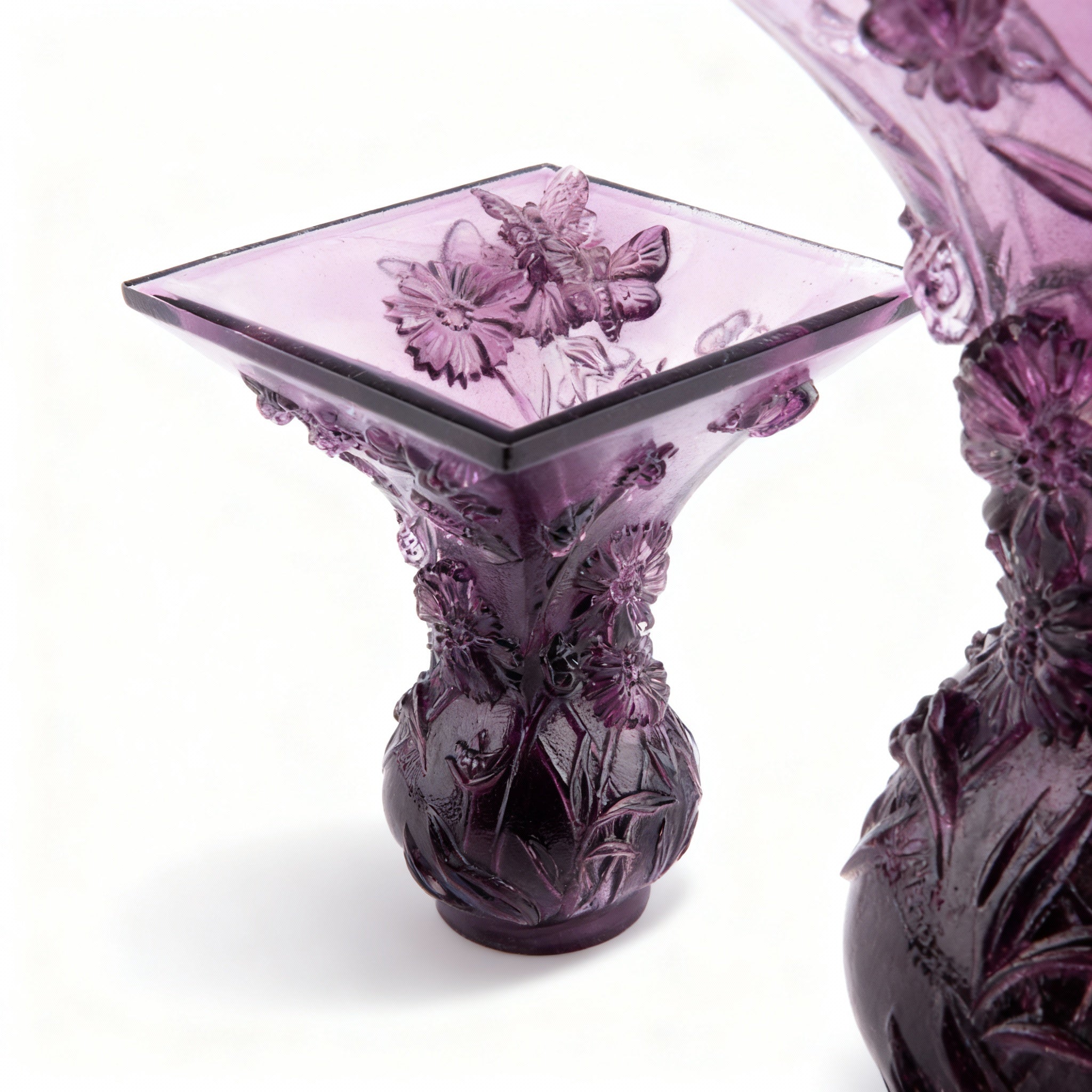 Liuligongfang Glass. Purple Crystal Figurine. Small Size