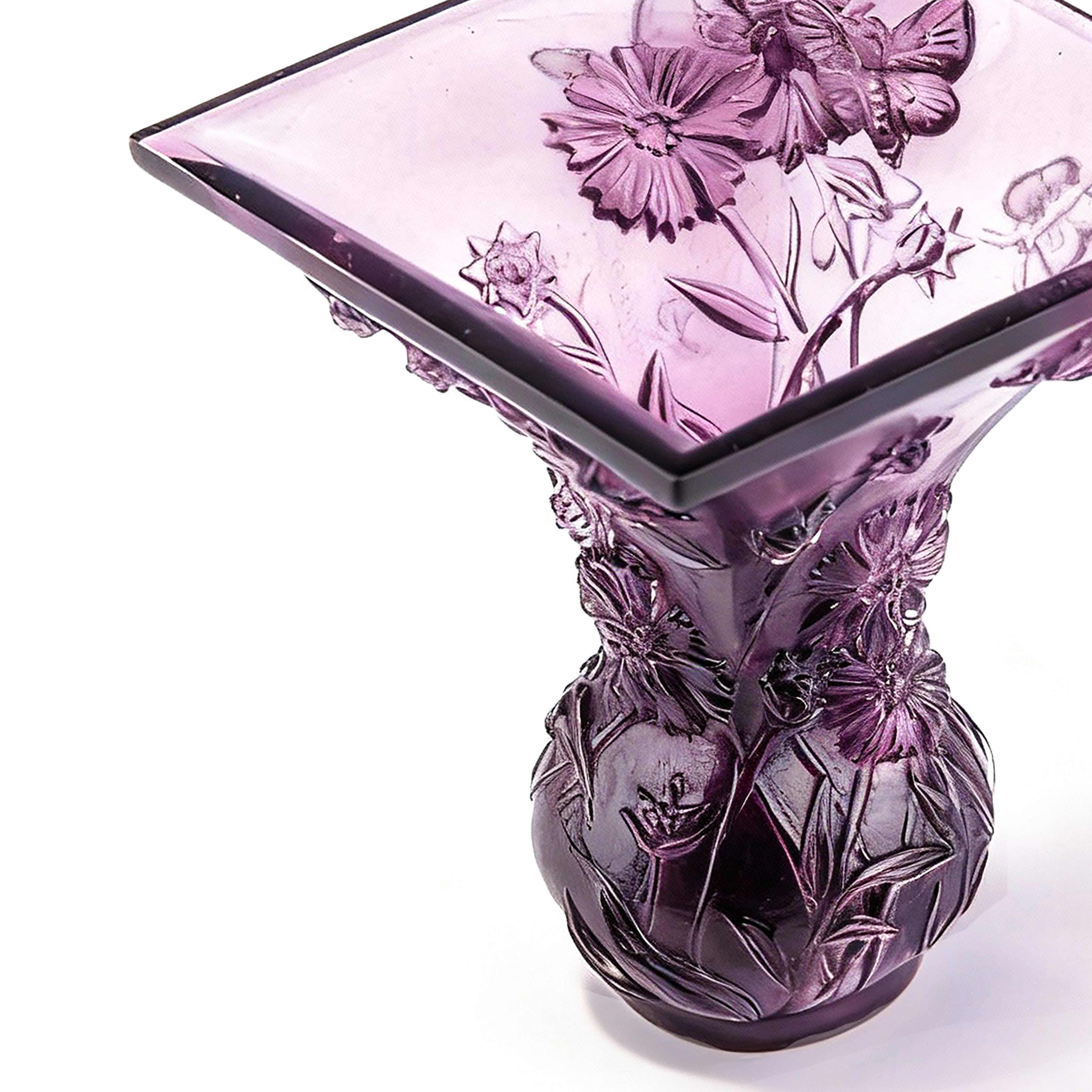 Liuligongfang Glass. Purple Crystal Figurine. Small Size