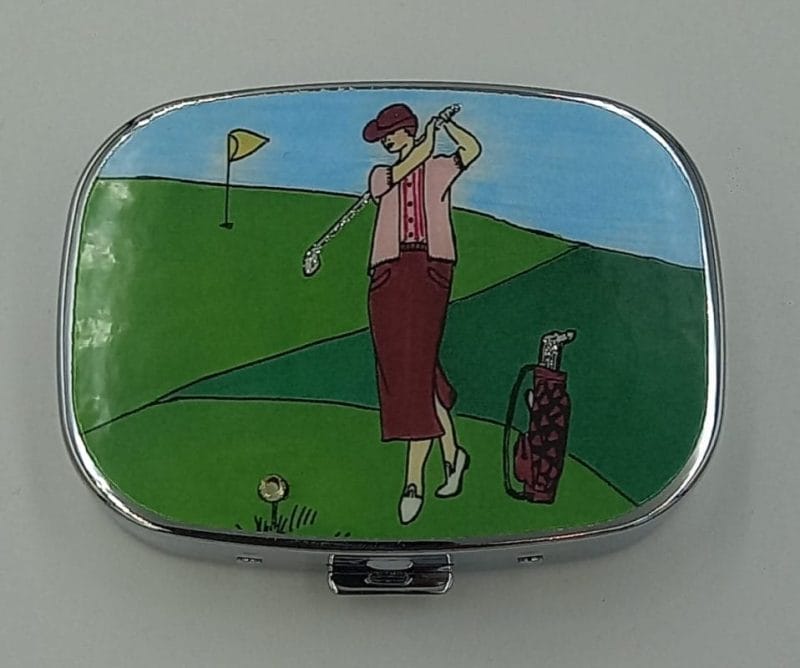 Personalized Expressions. Cigarette Case in Golfing Lady Design