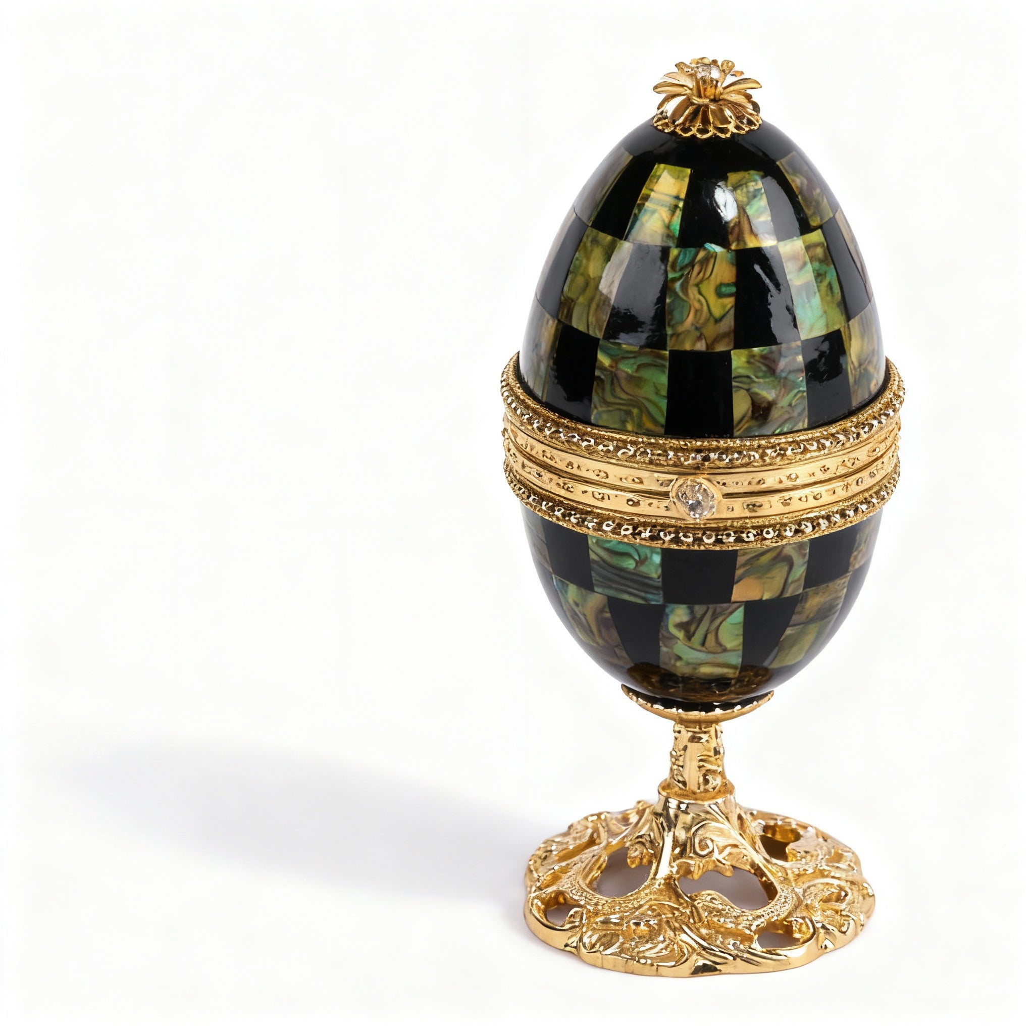 Kingspoint Designs. Black Beauty Egg-Shaped Box.