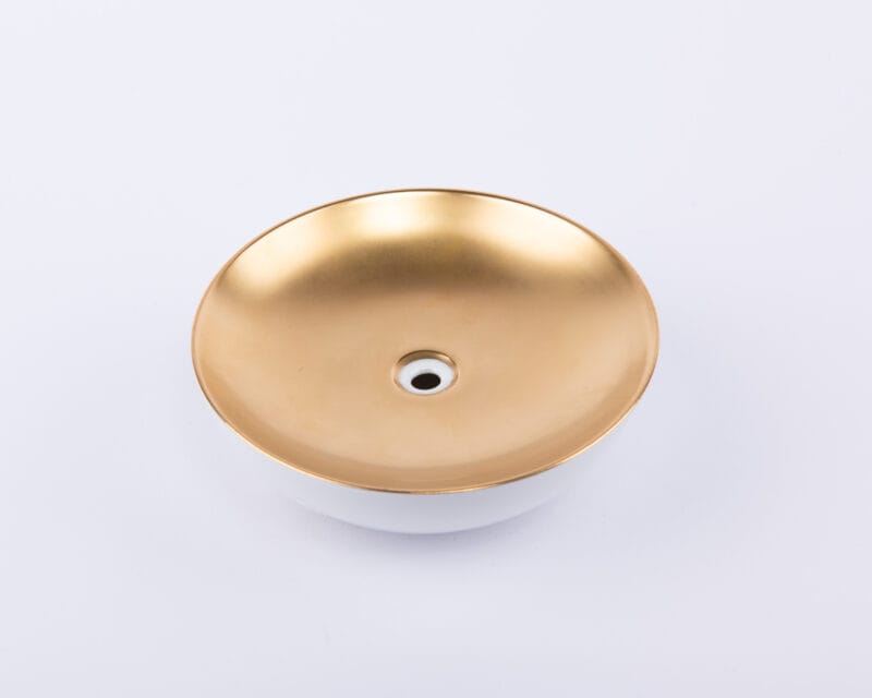 مزهرية مصنوعة من البورسلين باللون الذهبي بتصميم عصري من فورستنبرغ. صغيرة الحجم