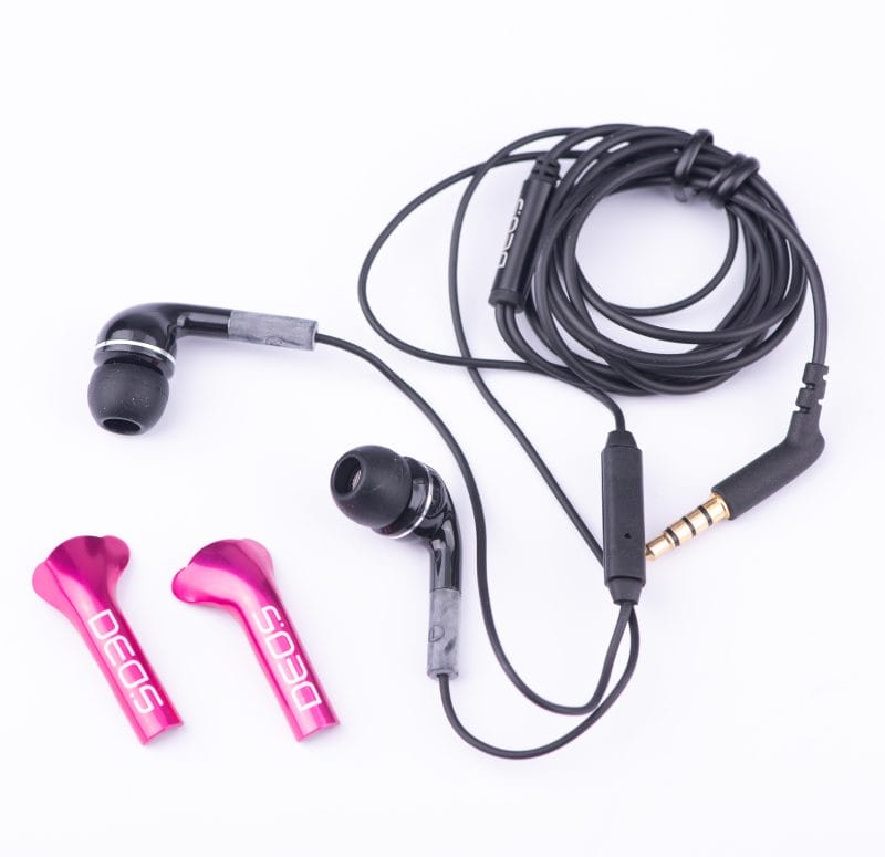 Deos. A Set of Wired Earphones with Mic & Pink Cover