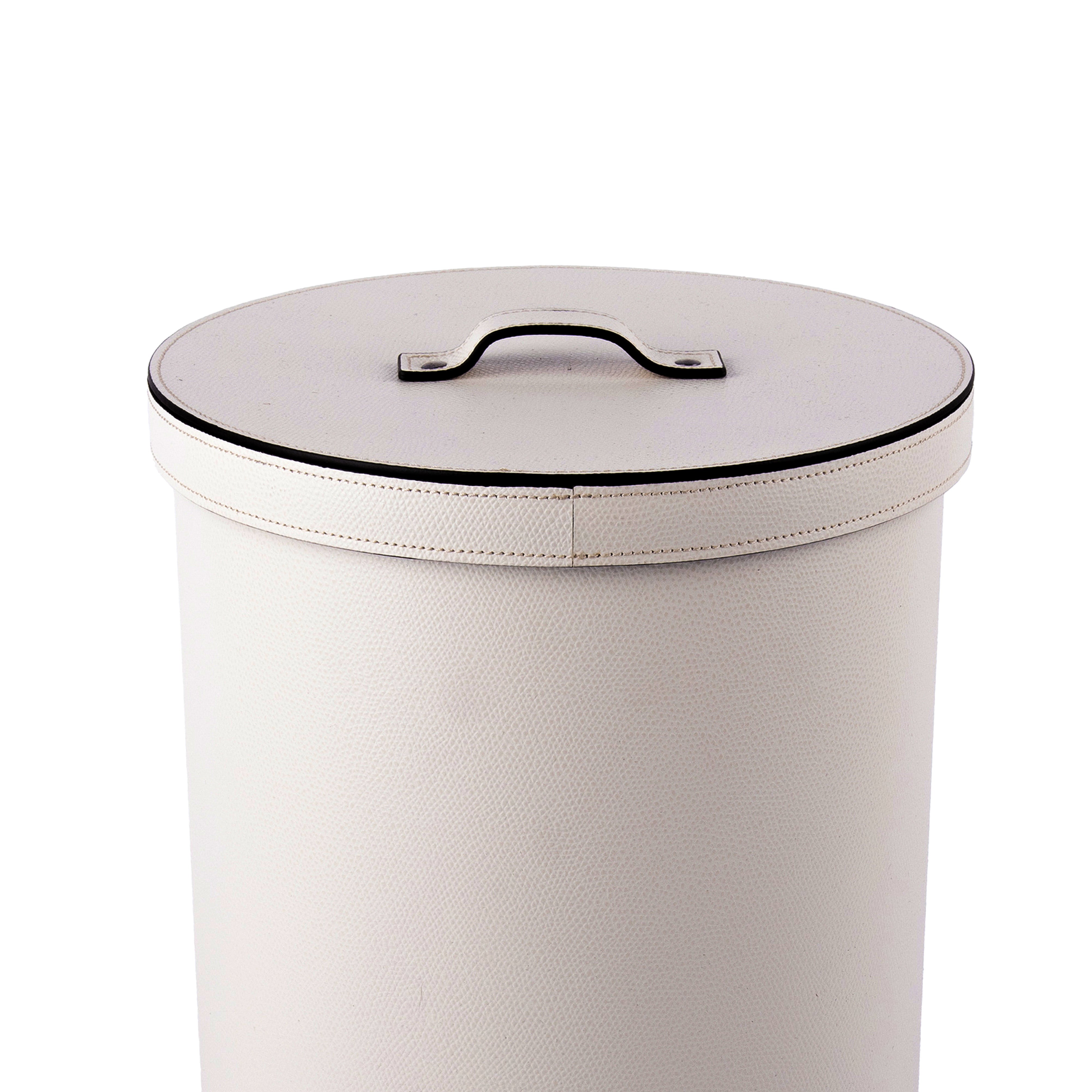 Pinetti. A Set of leather Tissue Box & Round Wastebasket with Lid