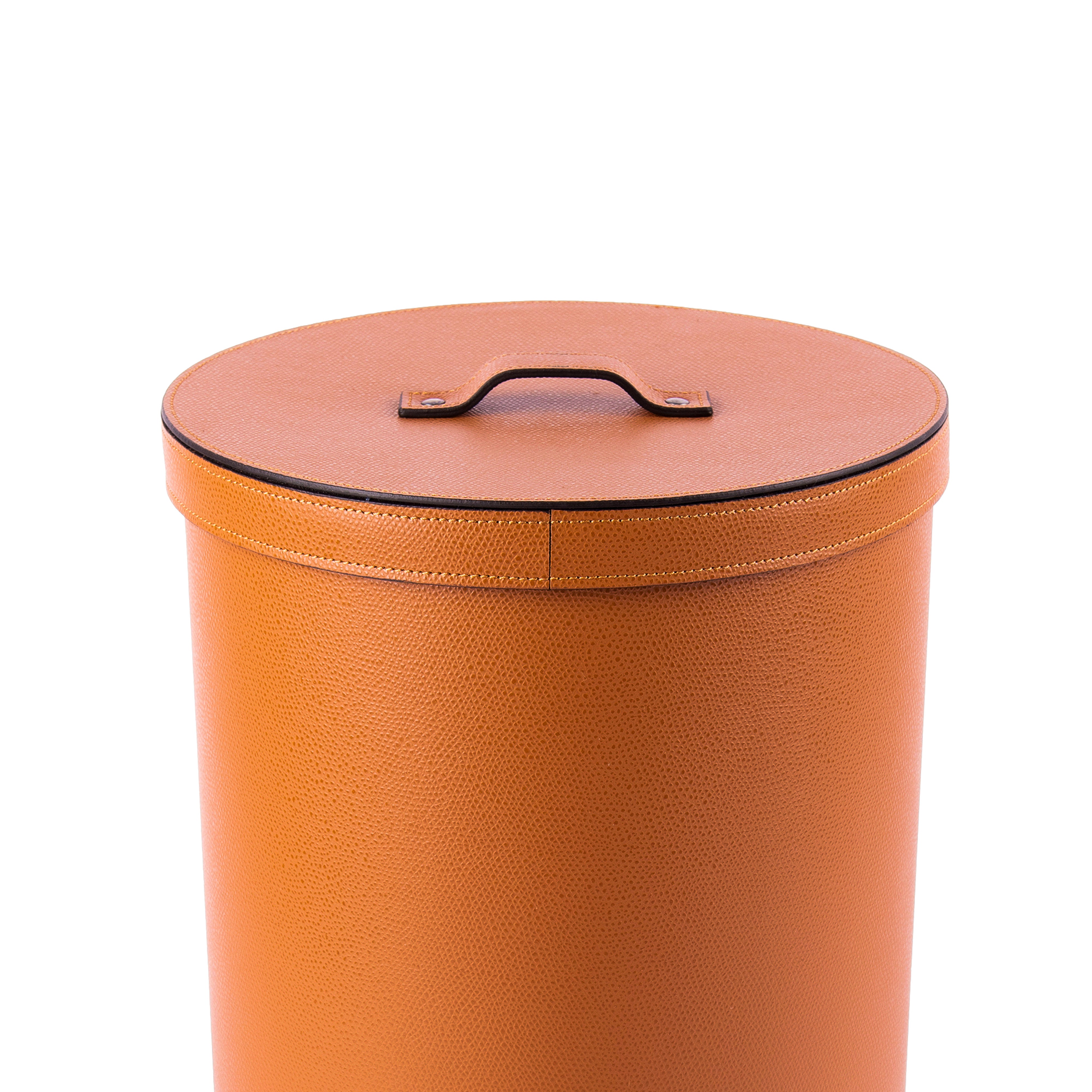 Pinetti. A Set of Brown leather Tissue Box & Round Wastebasket with Lid