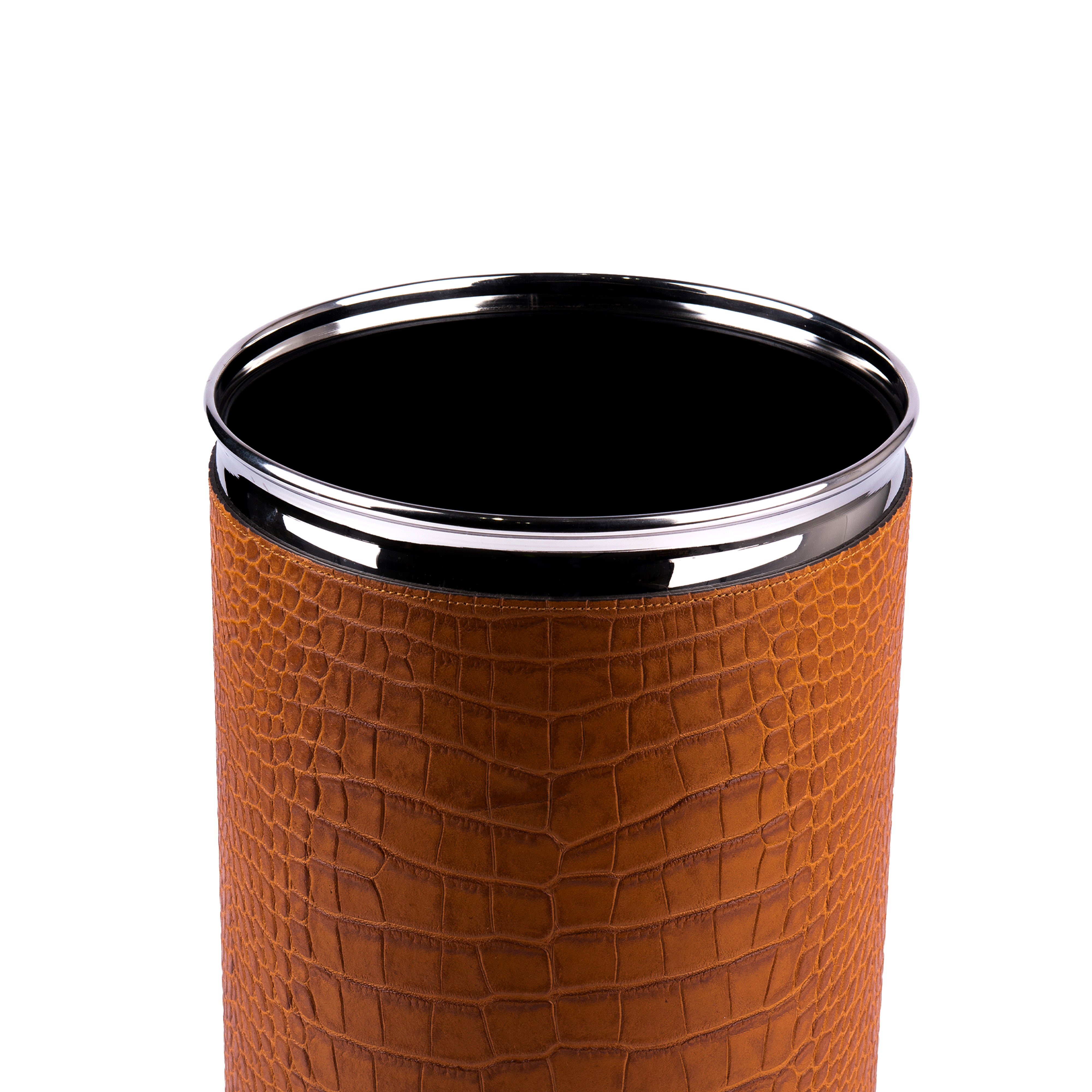 Pinetti. A Set of Brown leather Tissue Box & Round Waste Basket