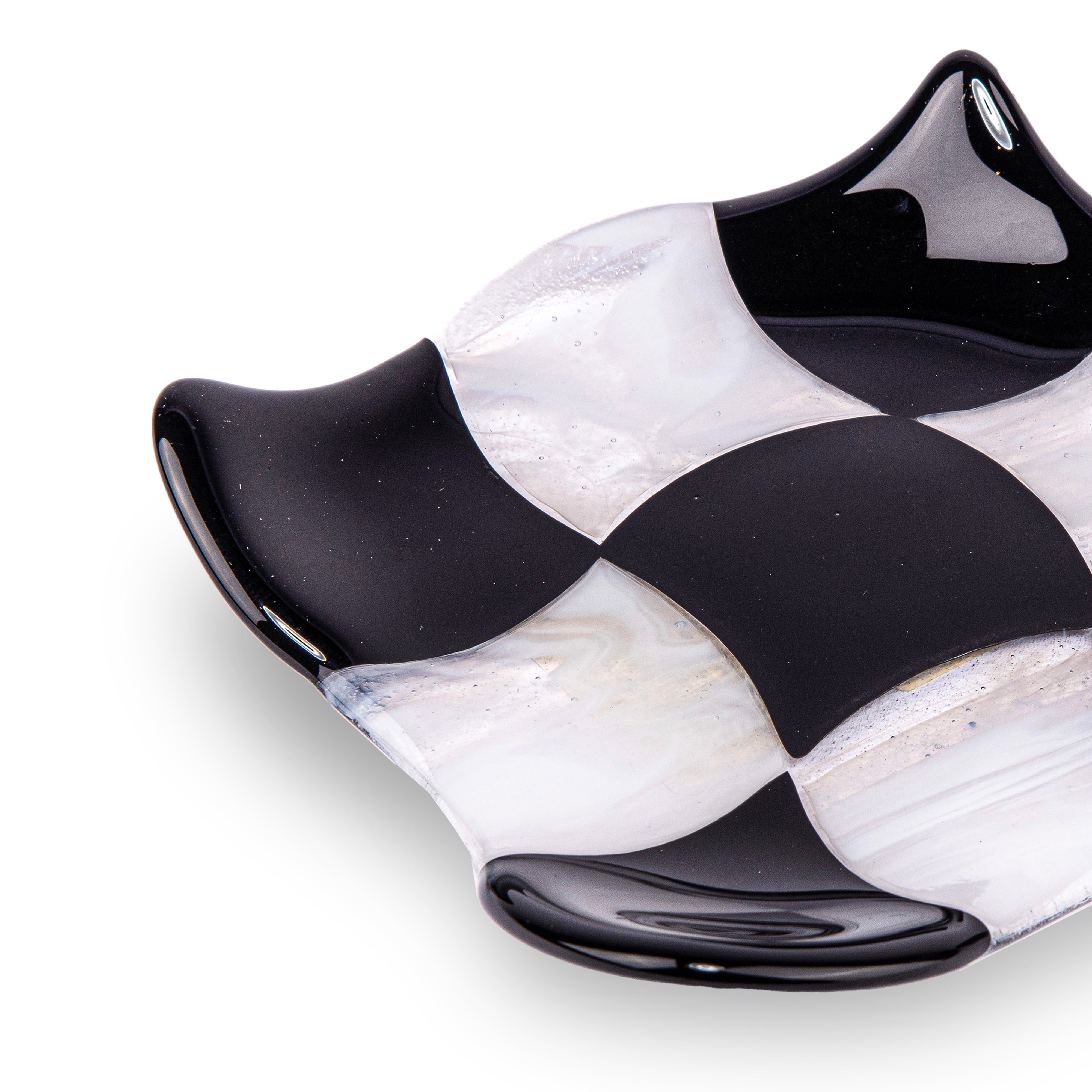 Idée Art Exclusive. Glass Decorative Plate with Checkered Pattern. Small Size