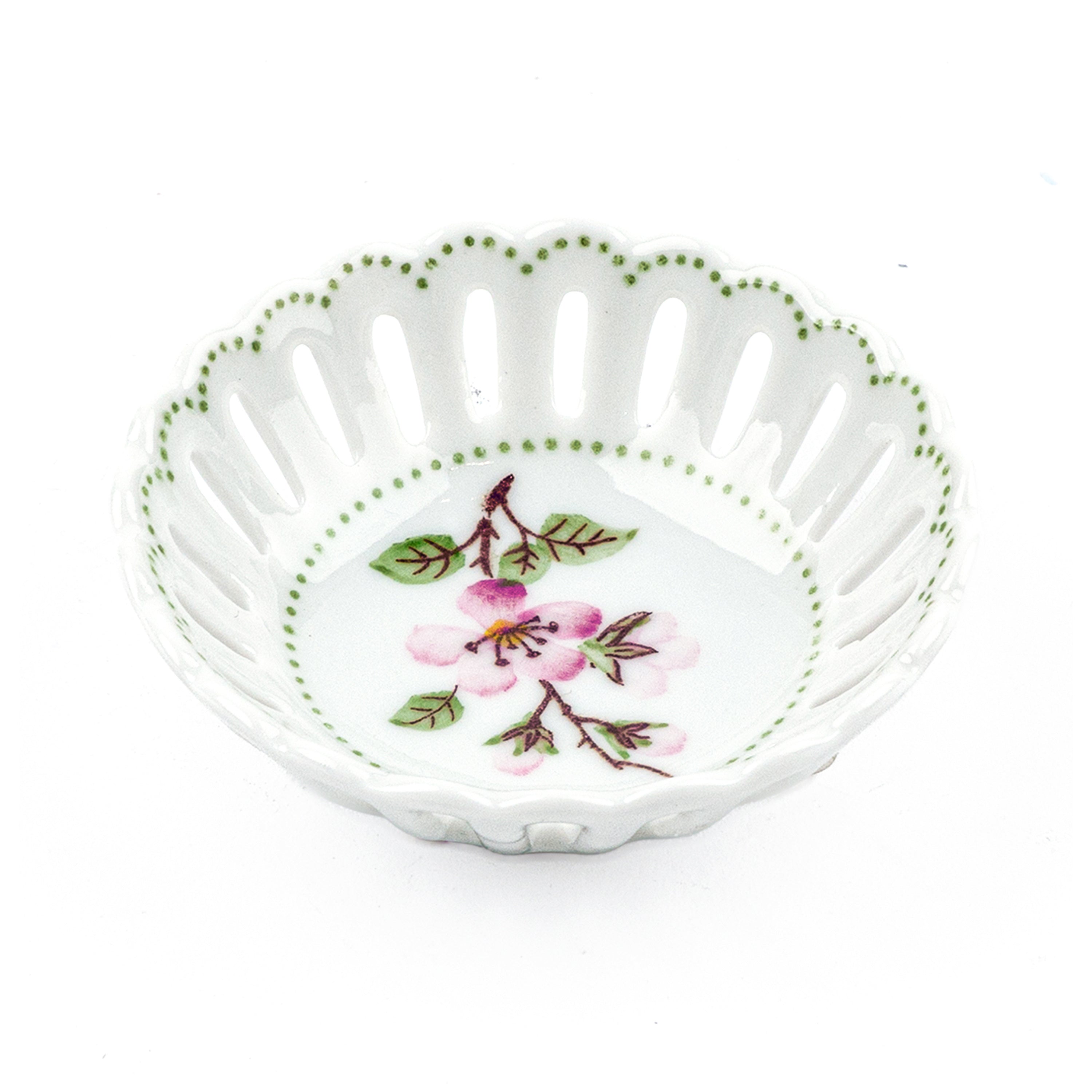 Idée Art Exclusive. Round Porcelain Decorative Plate with Pink Flower Illustration. Extra Small Size