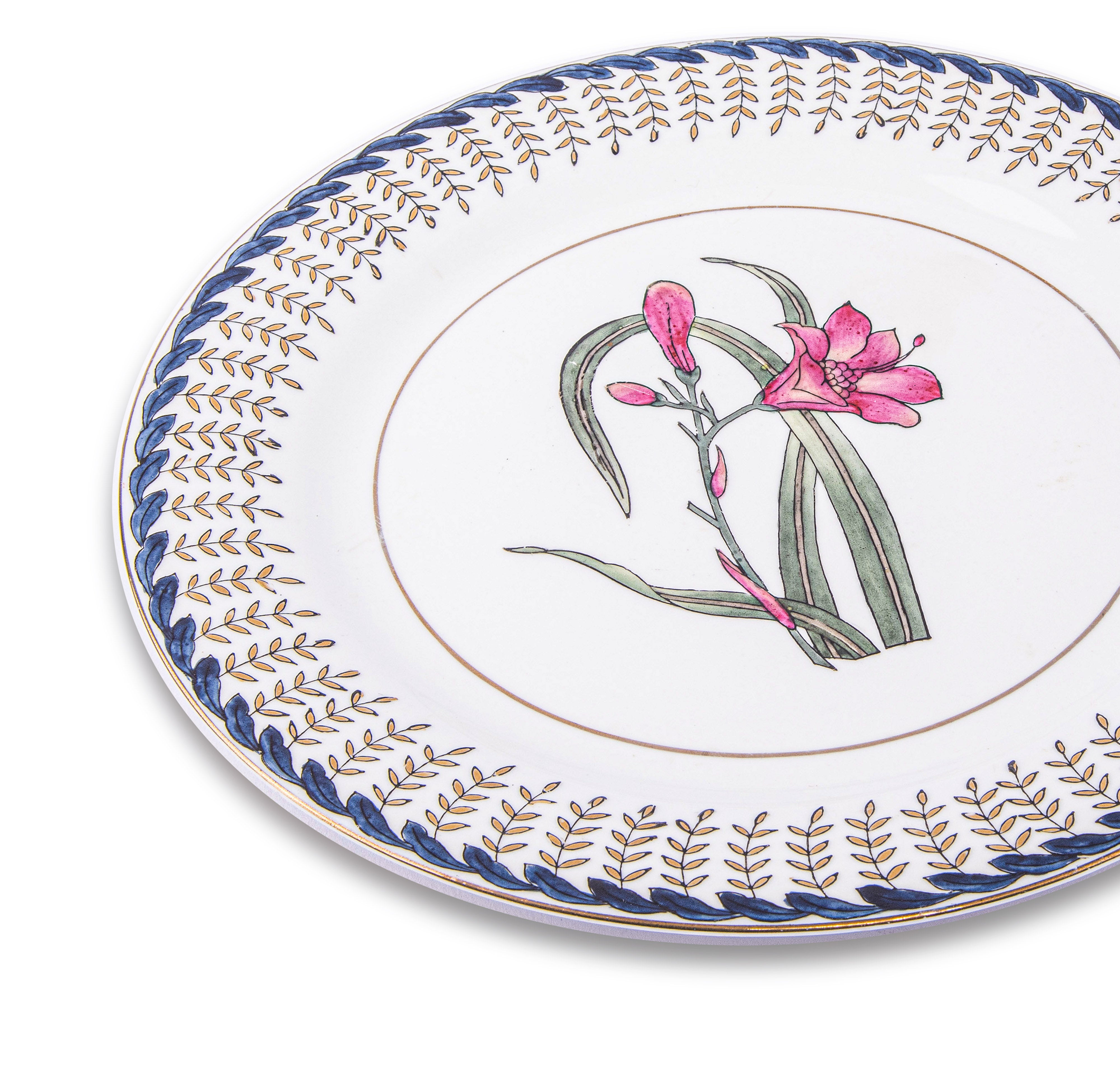 Idée Art Exclusive. Porcelain Decorative Plate with Flower Illustration. Large Size