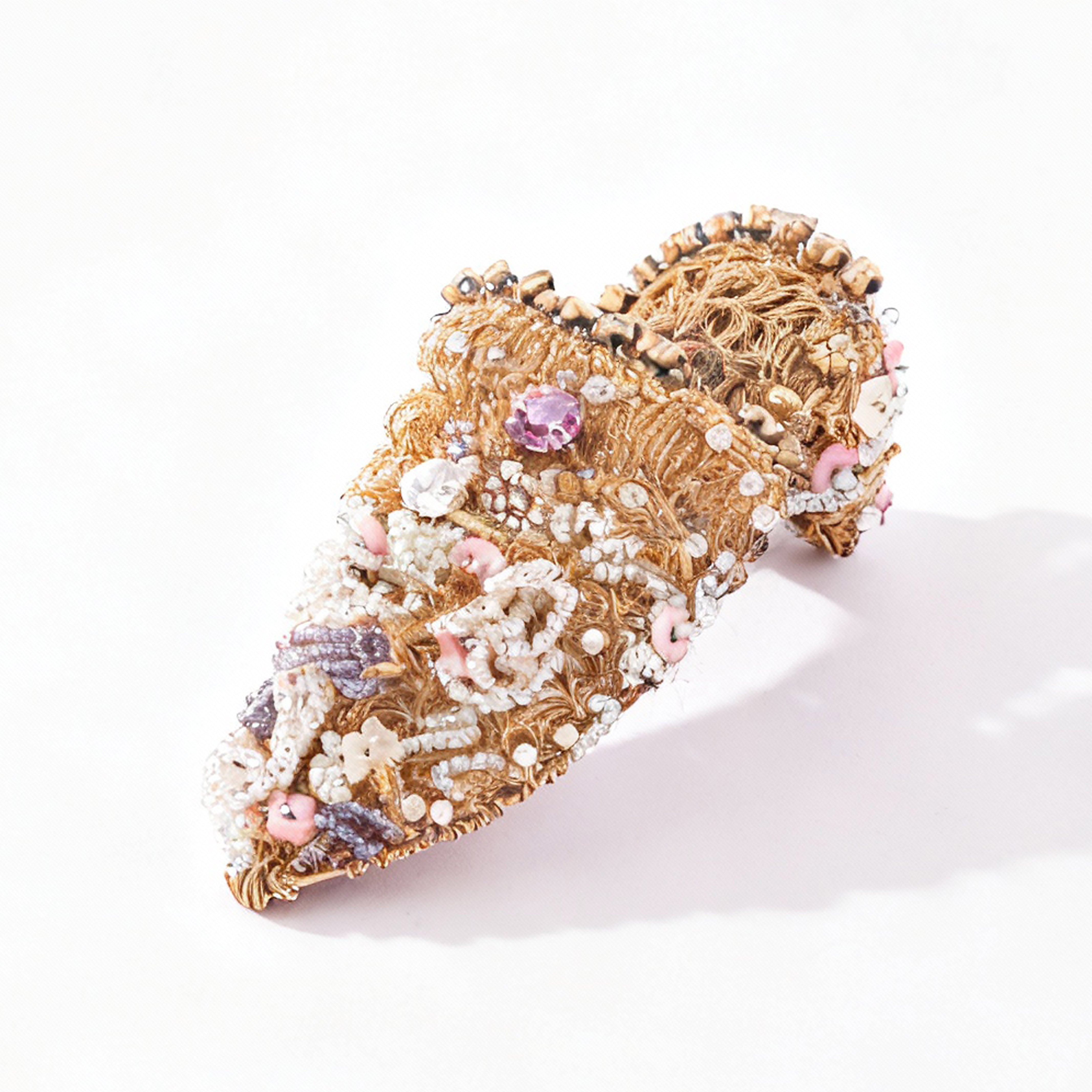 Idée Art Exclusive. Shoe Shaped Figurine Studded with Pink Swarovski. Small Size